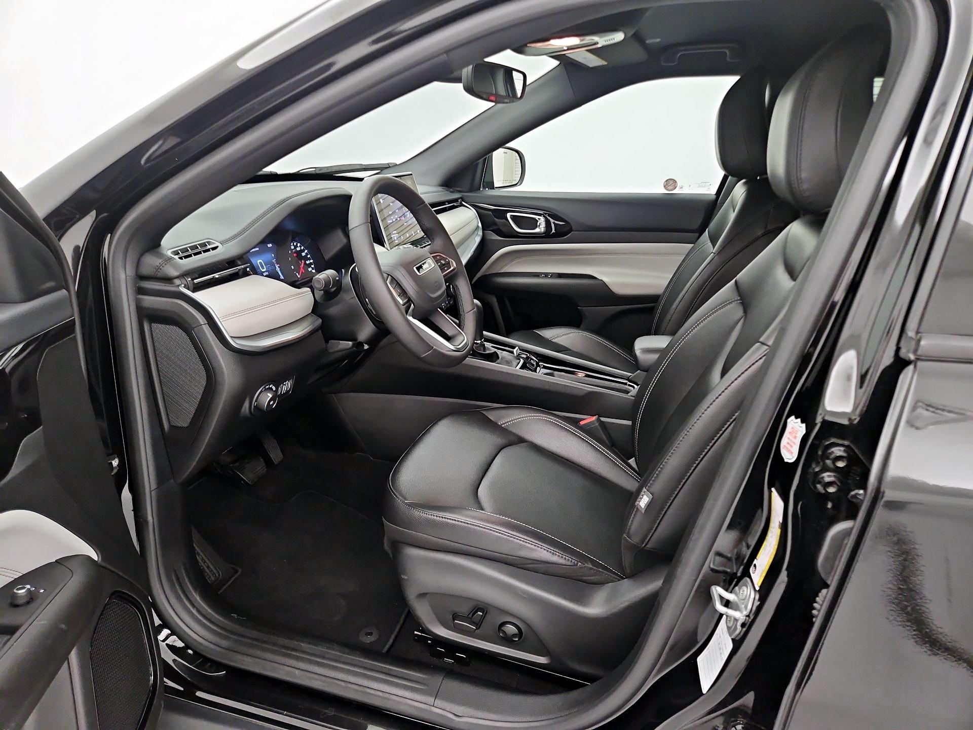 Thumbnail: 2025 Jeep Compass - 11