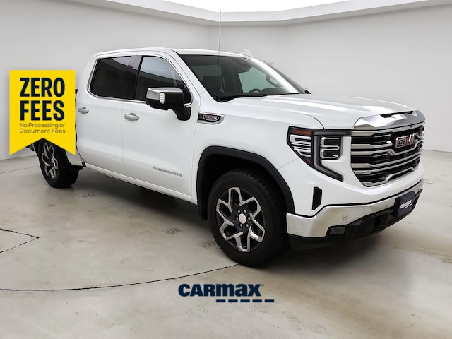 White 2022 GMC Sierra 1500 SLT Crew Cab 4WD Pickup Truck Four-Wheel Drive Automatic