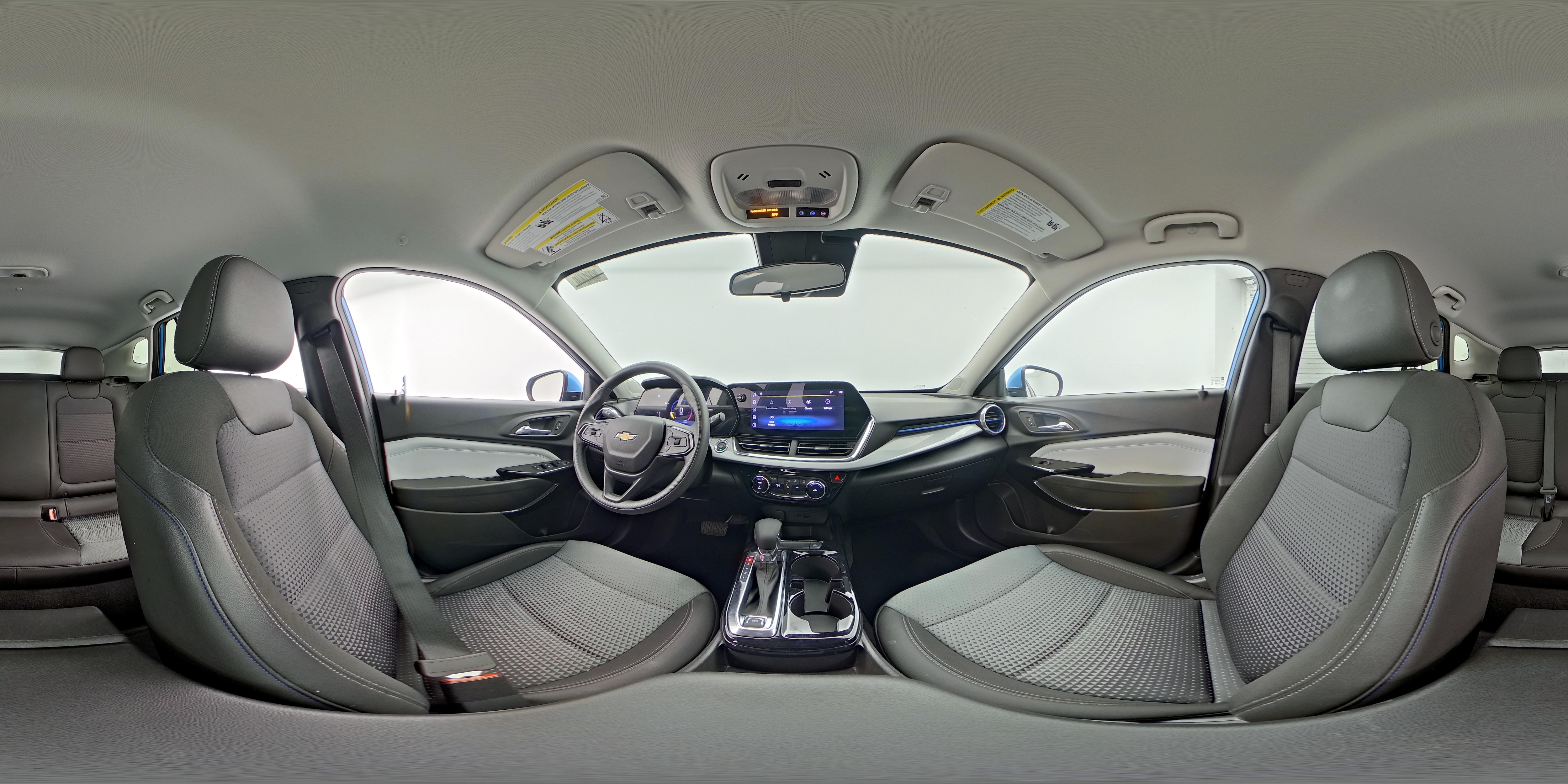 2025 Chevrolet Trax LT - Photo 24