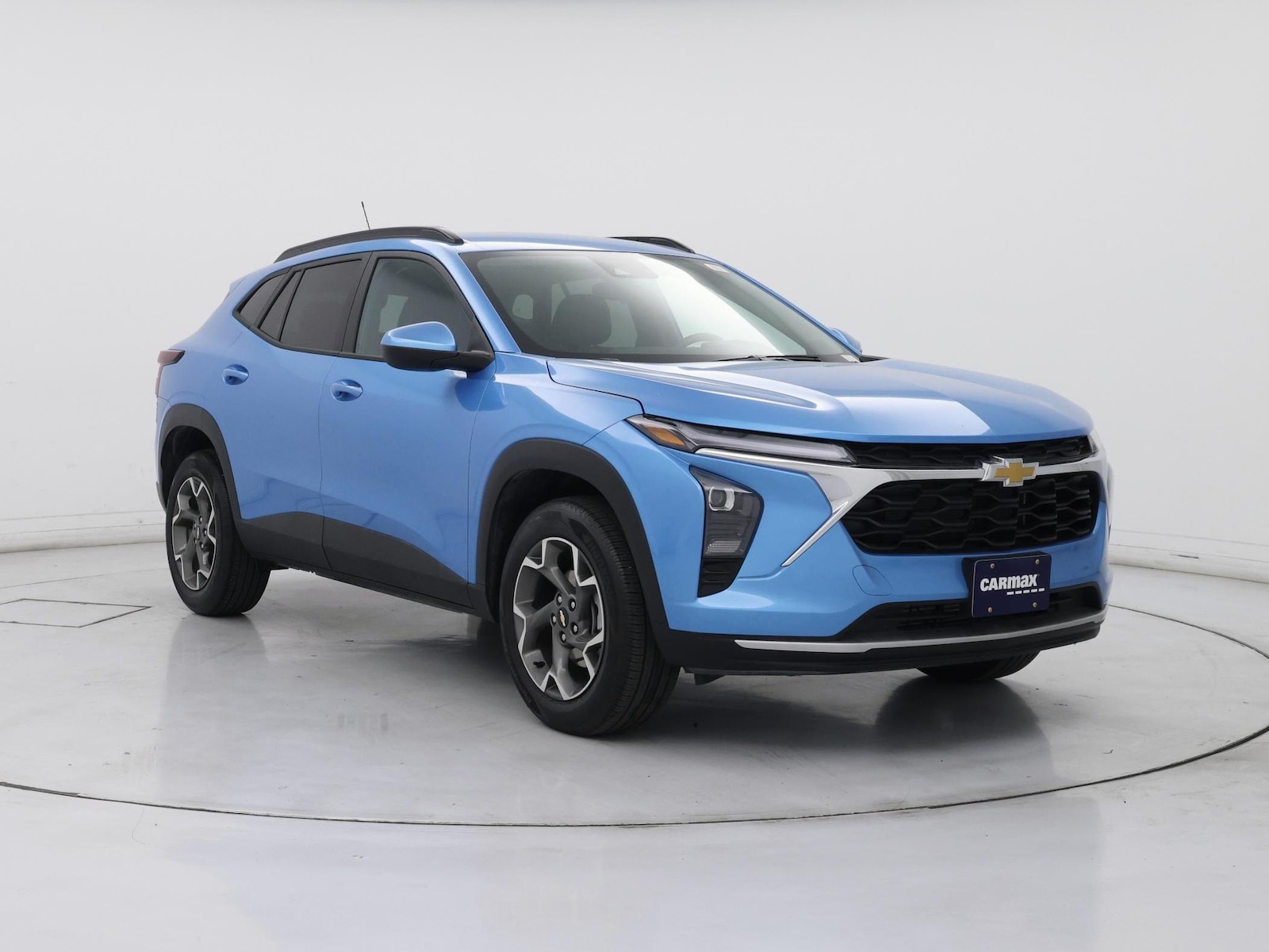2025 Chevrolet Trax LT - Photo 2