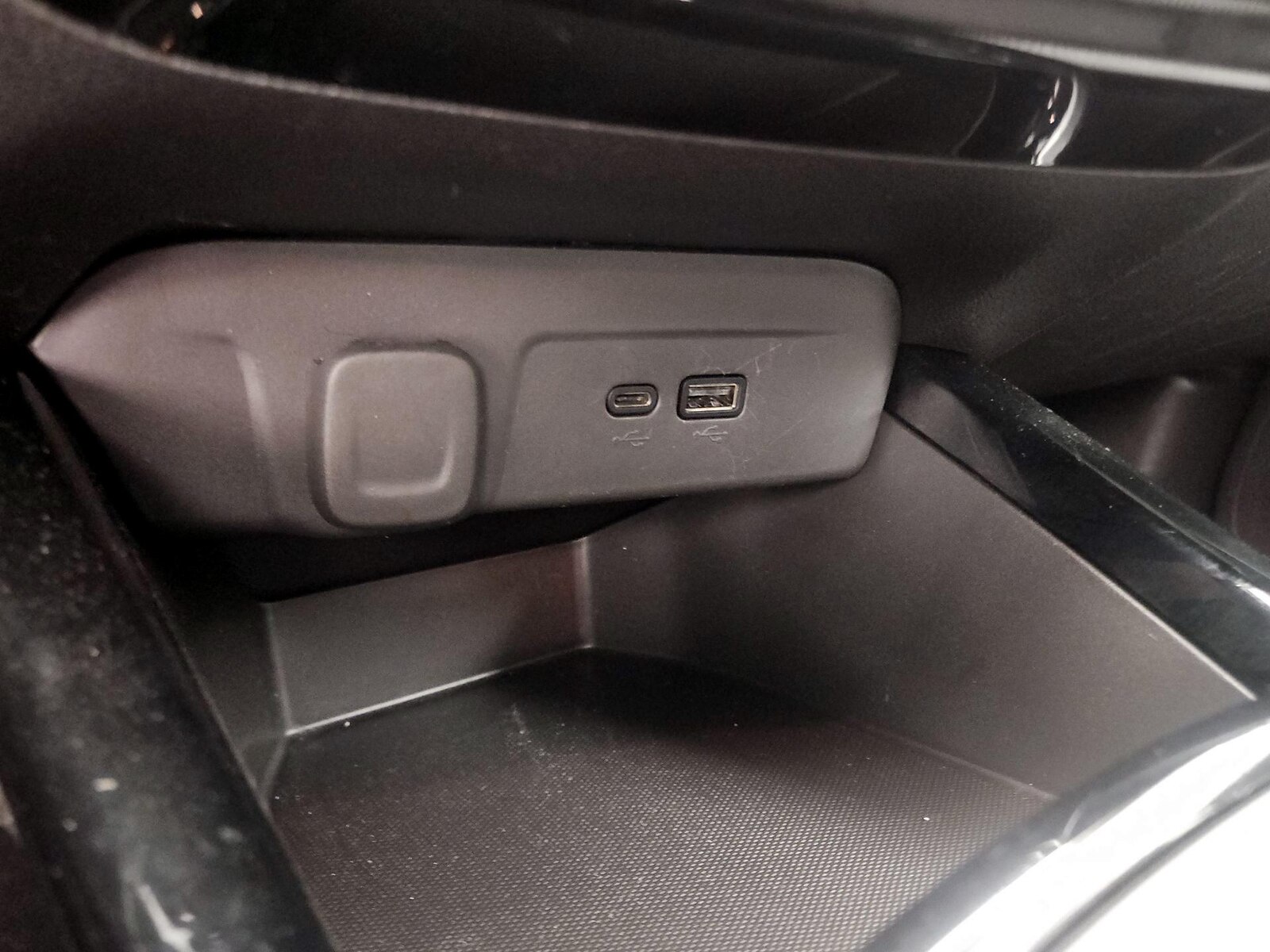2025 Chevrolet Trax LT - Photo 19