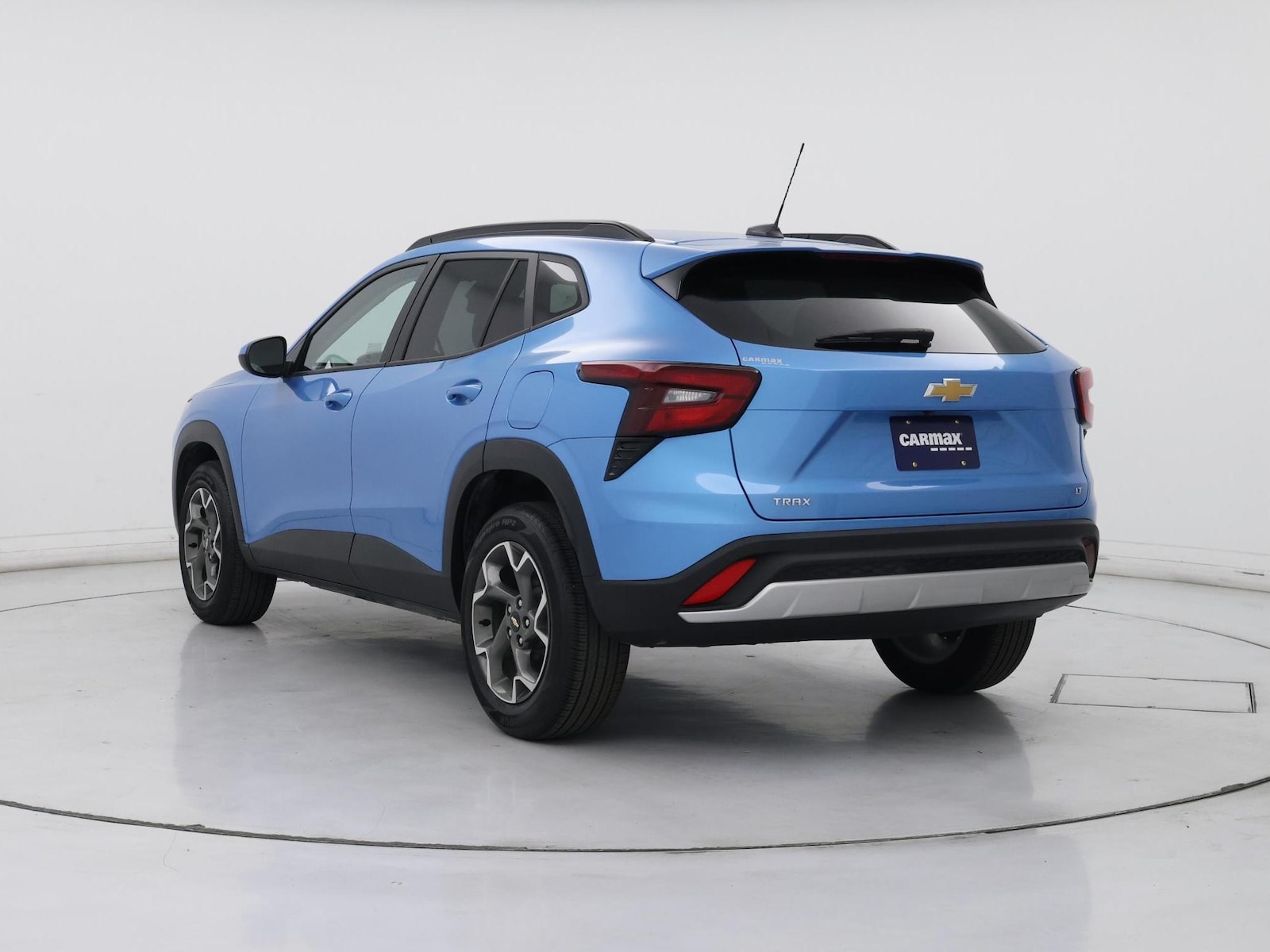 2025 Chevrolet Trax LT - Photo 3