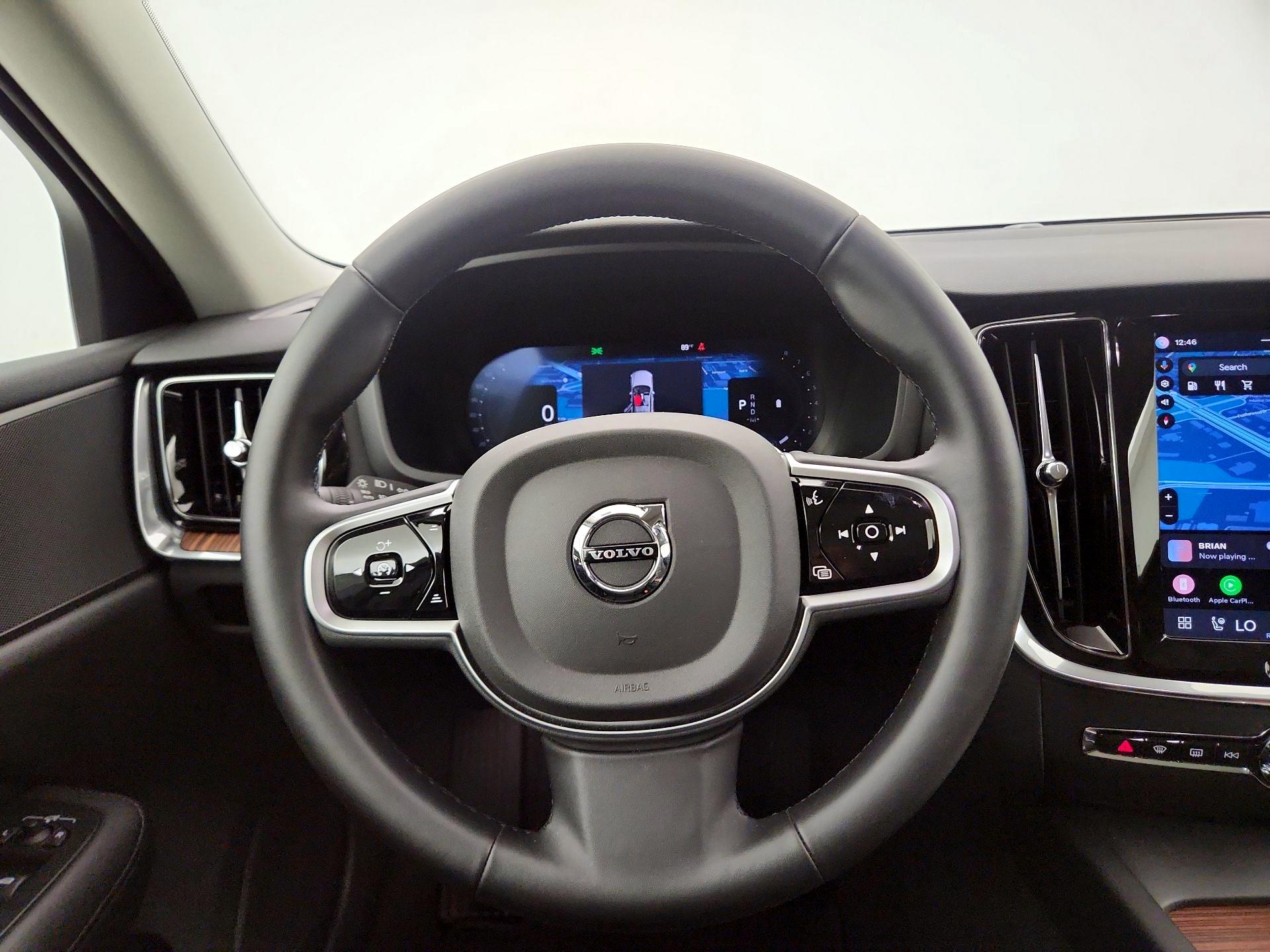 Thumbnail: 2025 Volvo S60 - 10