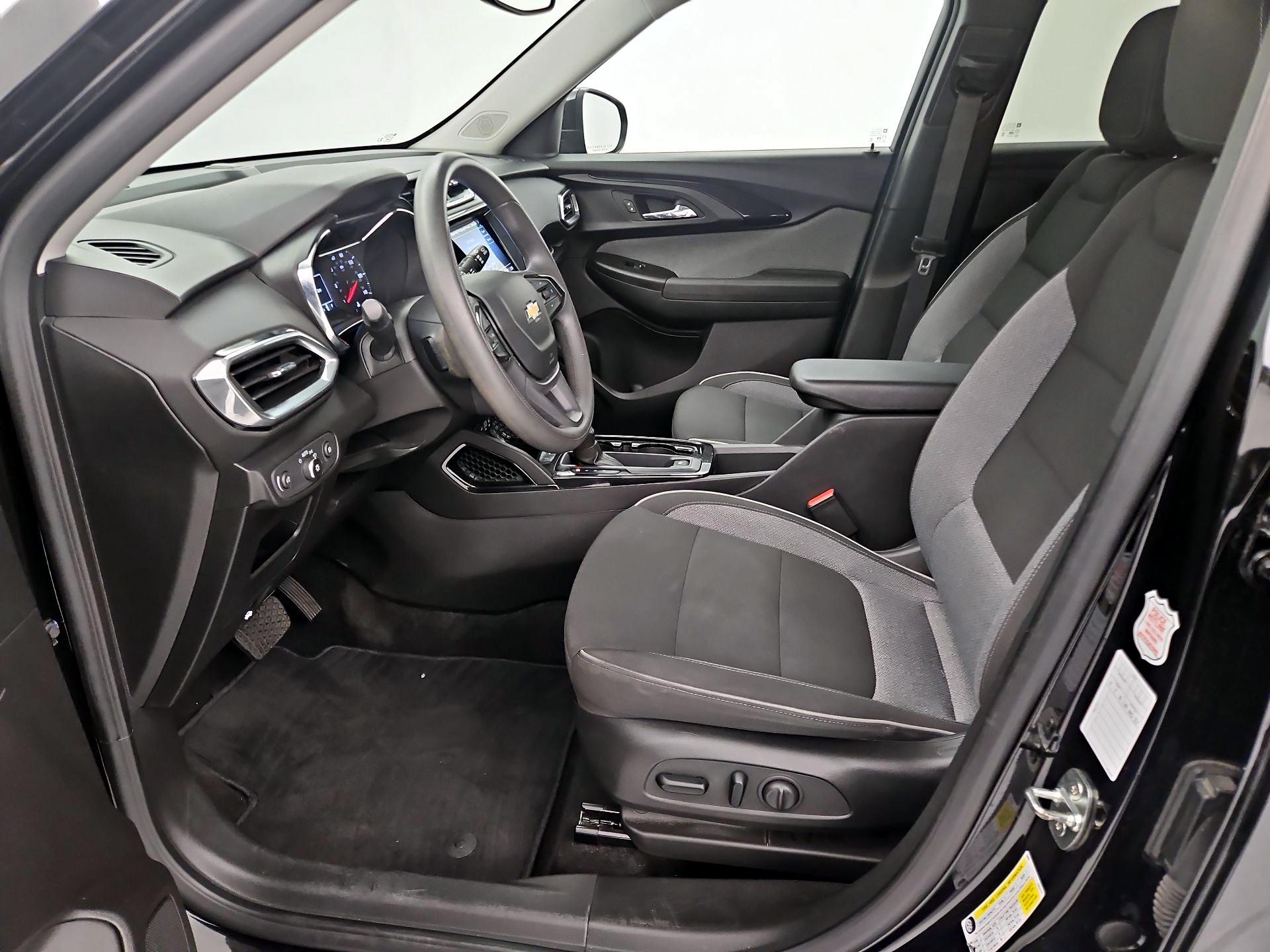 Thumbnail: 2023 Chevrolet TrailBlazer - 11