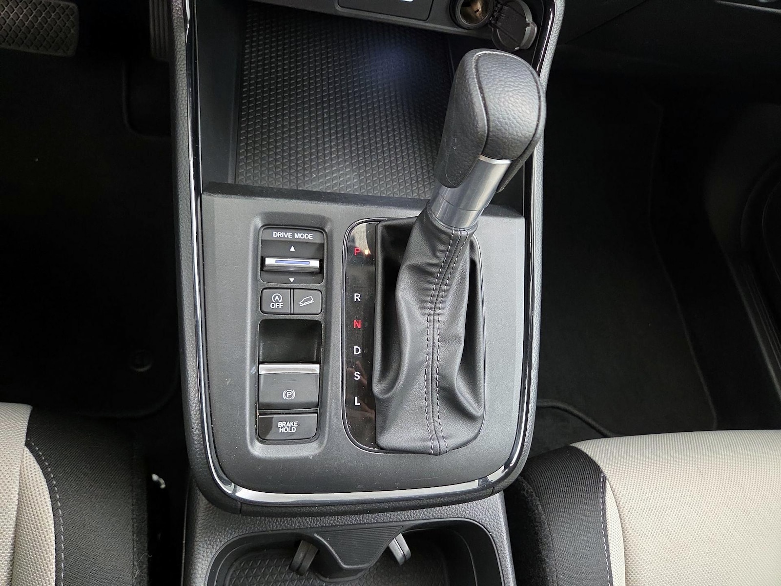 2025 Honda CR-V EX - Photo 18