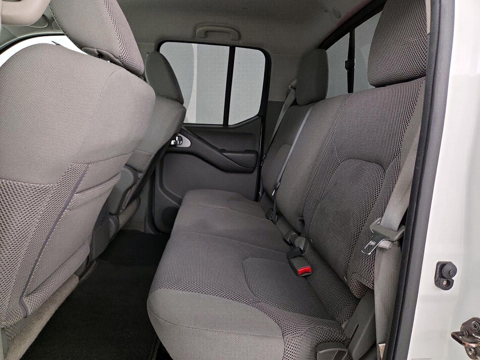 2014 Nissan Frontier SV - Photo 19