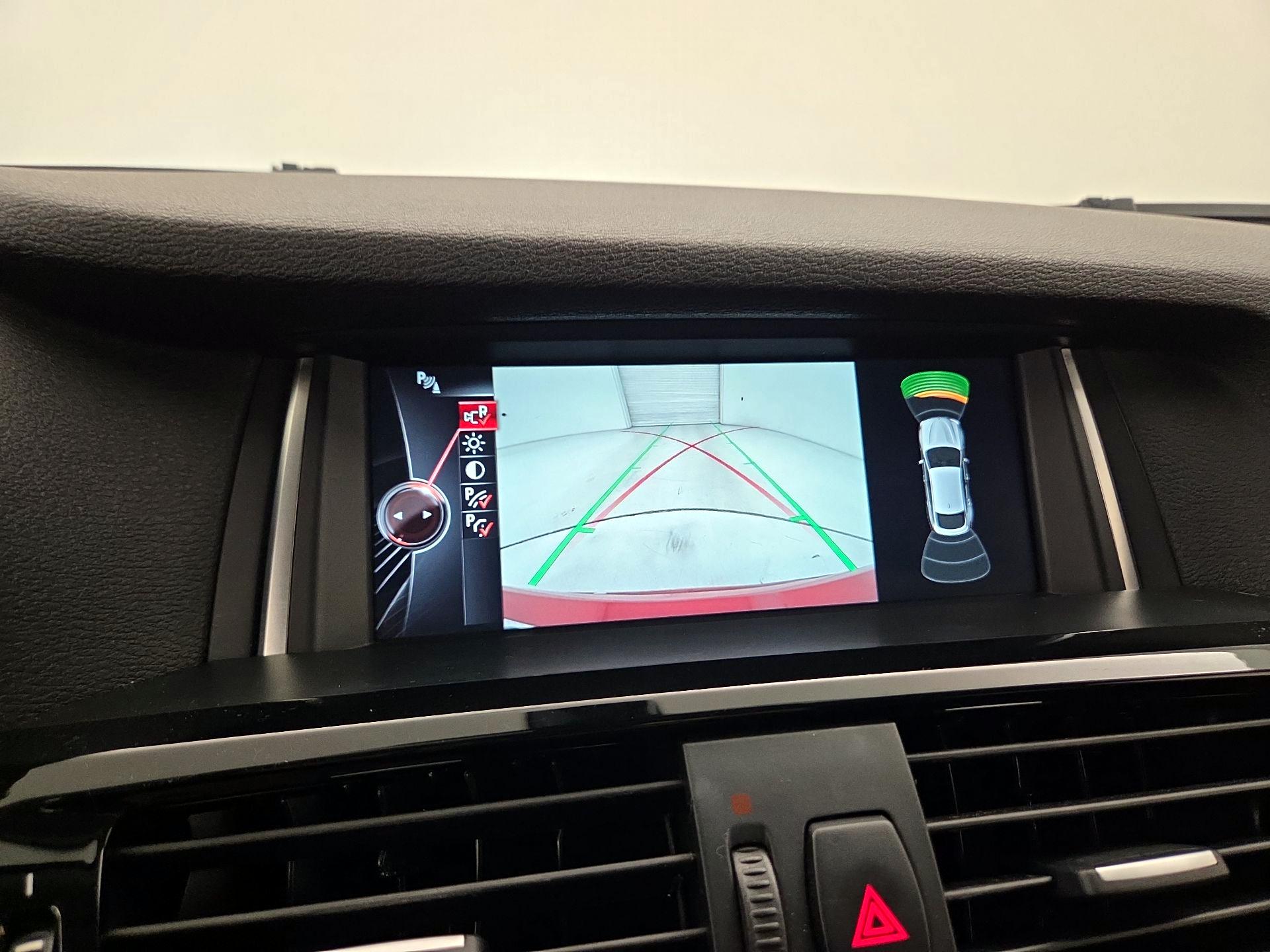 Thumbnail: 2016 BMW X4 - 15