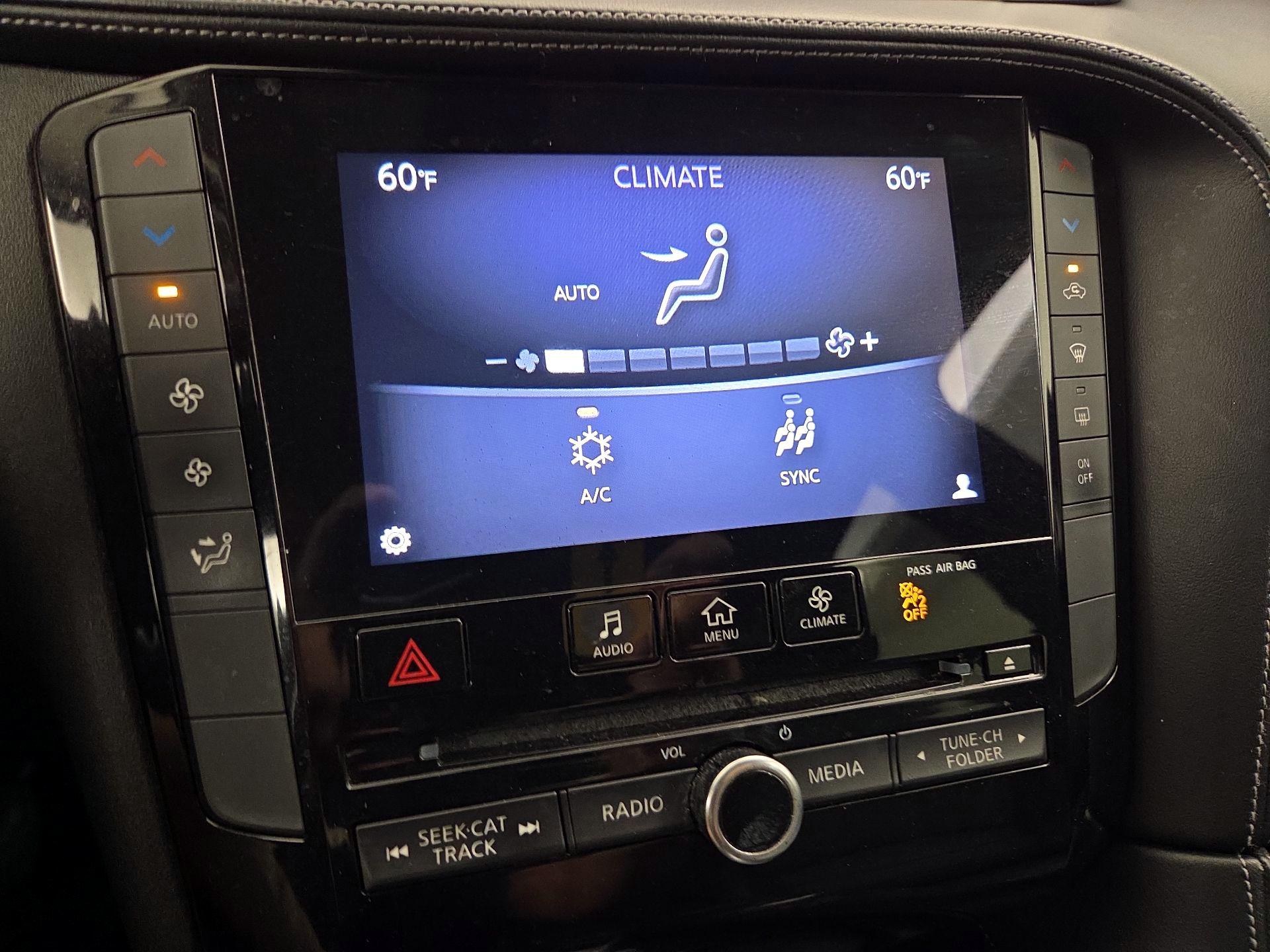 Thumbnail: 2019 INFINITI QX50 - 16