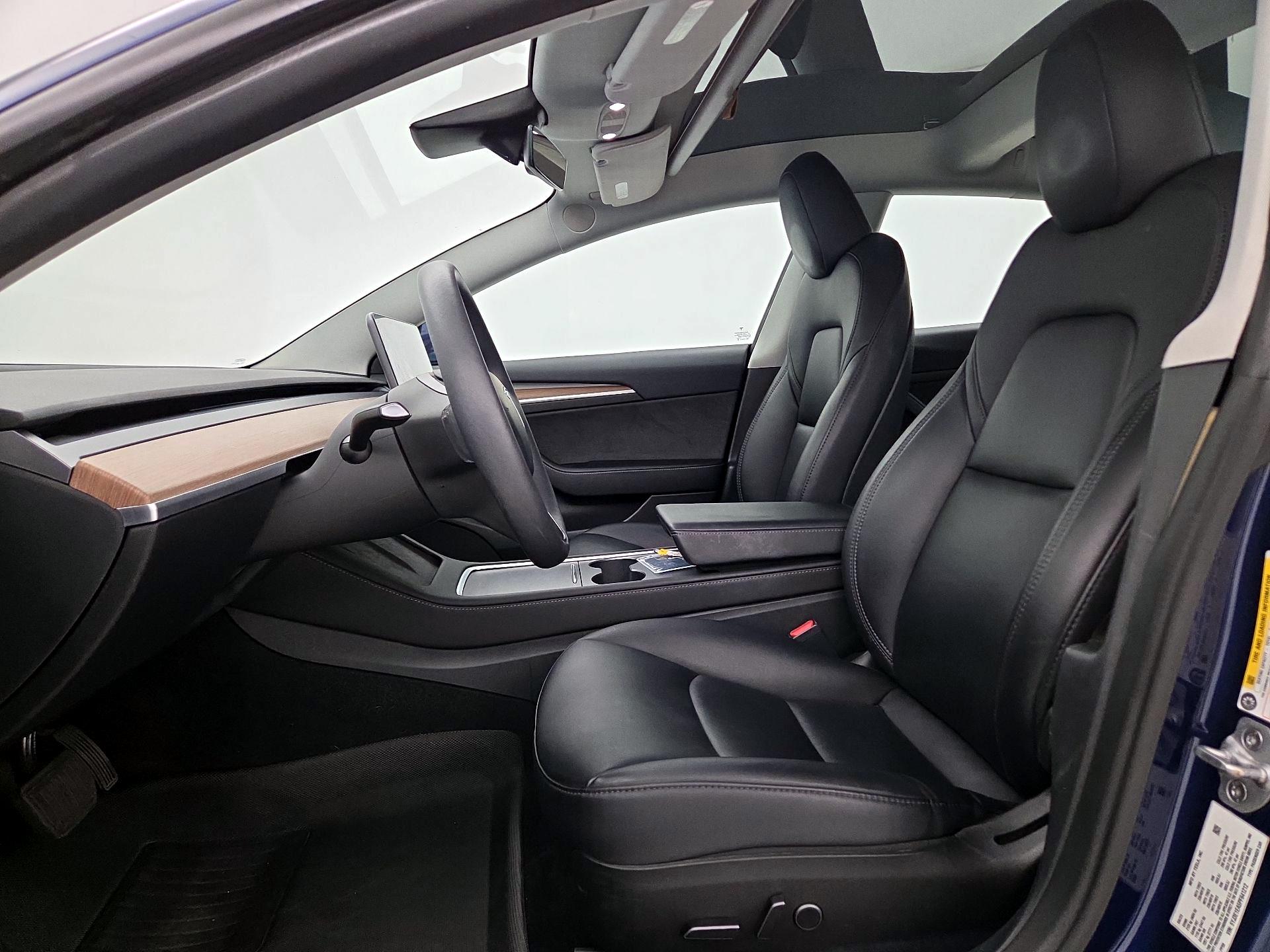 Thumbnail: 2023 Tesla Model 3 - 11