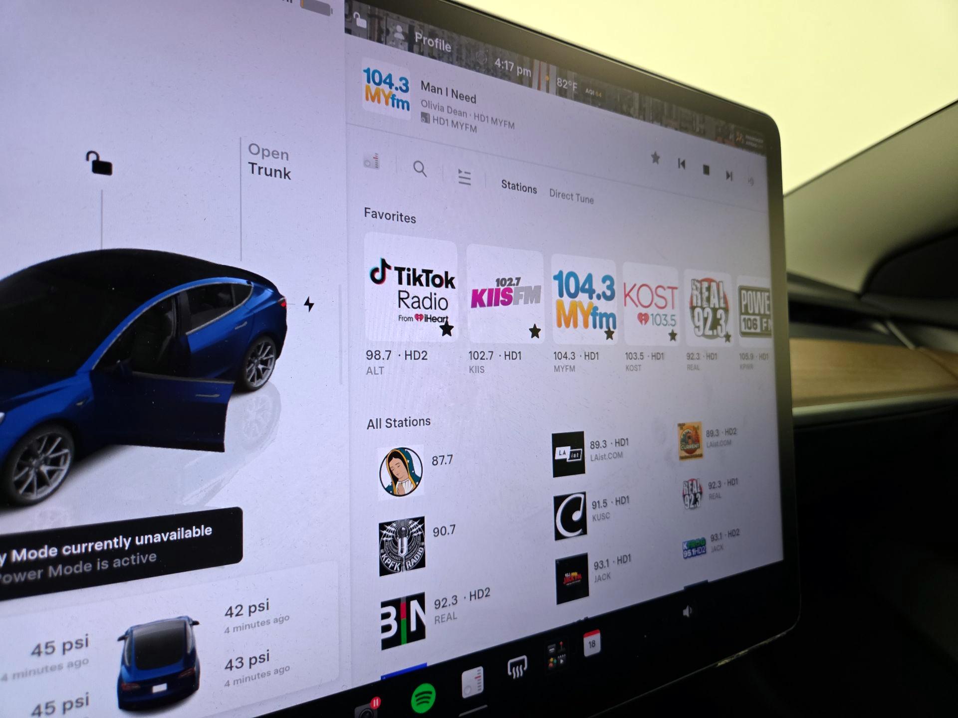 Thumbnail: 2023 Tesla Model 3 - 15