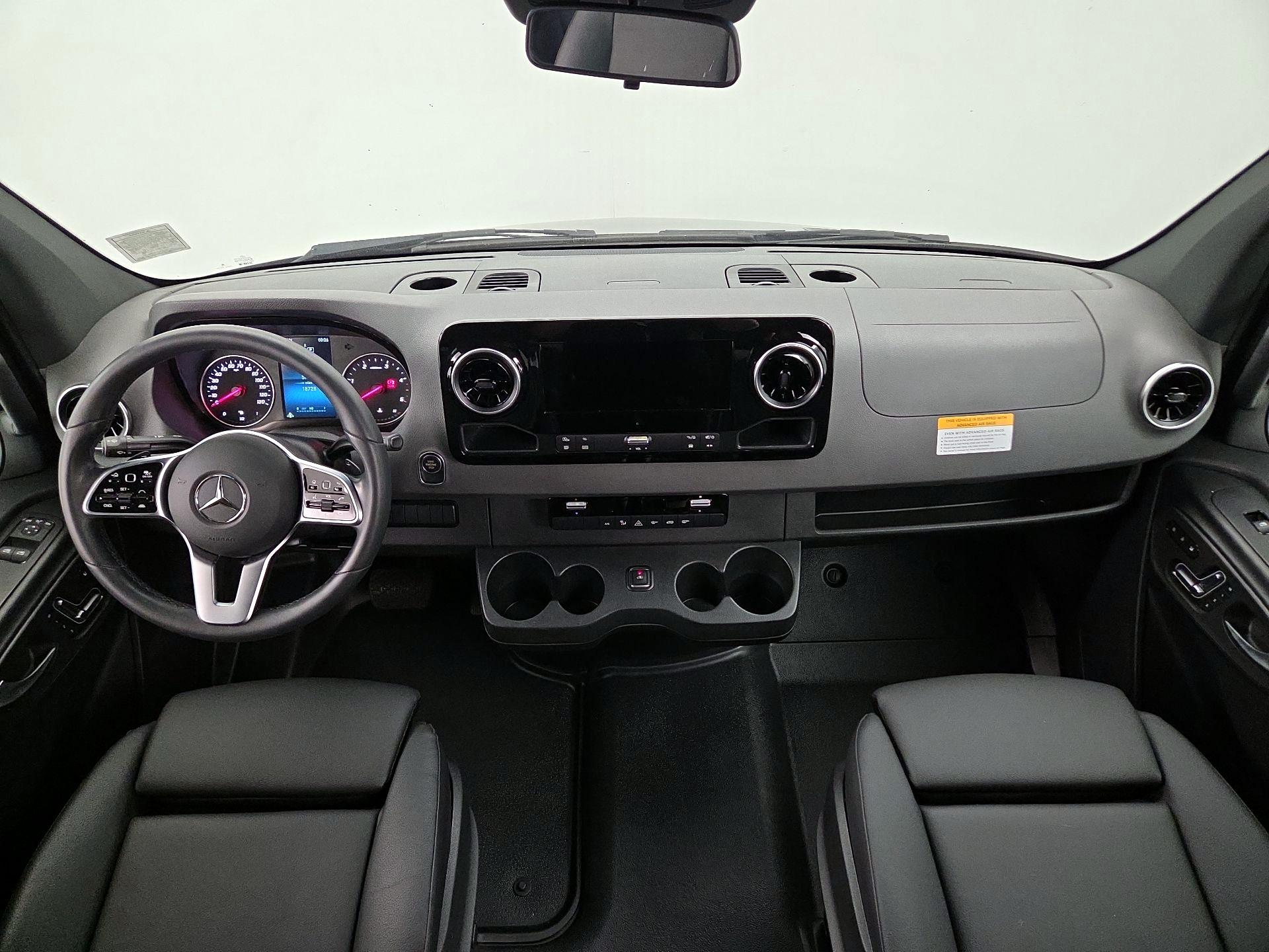 Thumbnail: 2024 Mercedes-Benz Sprinter - 9