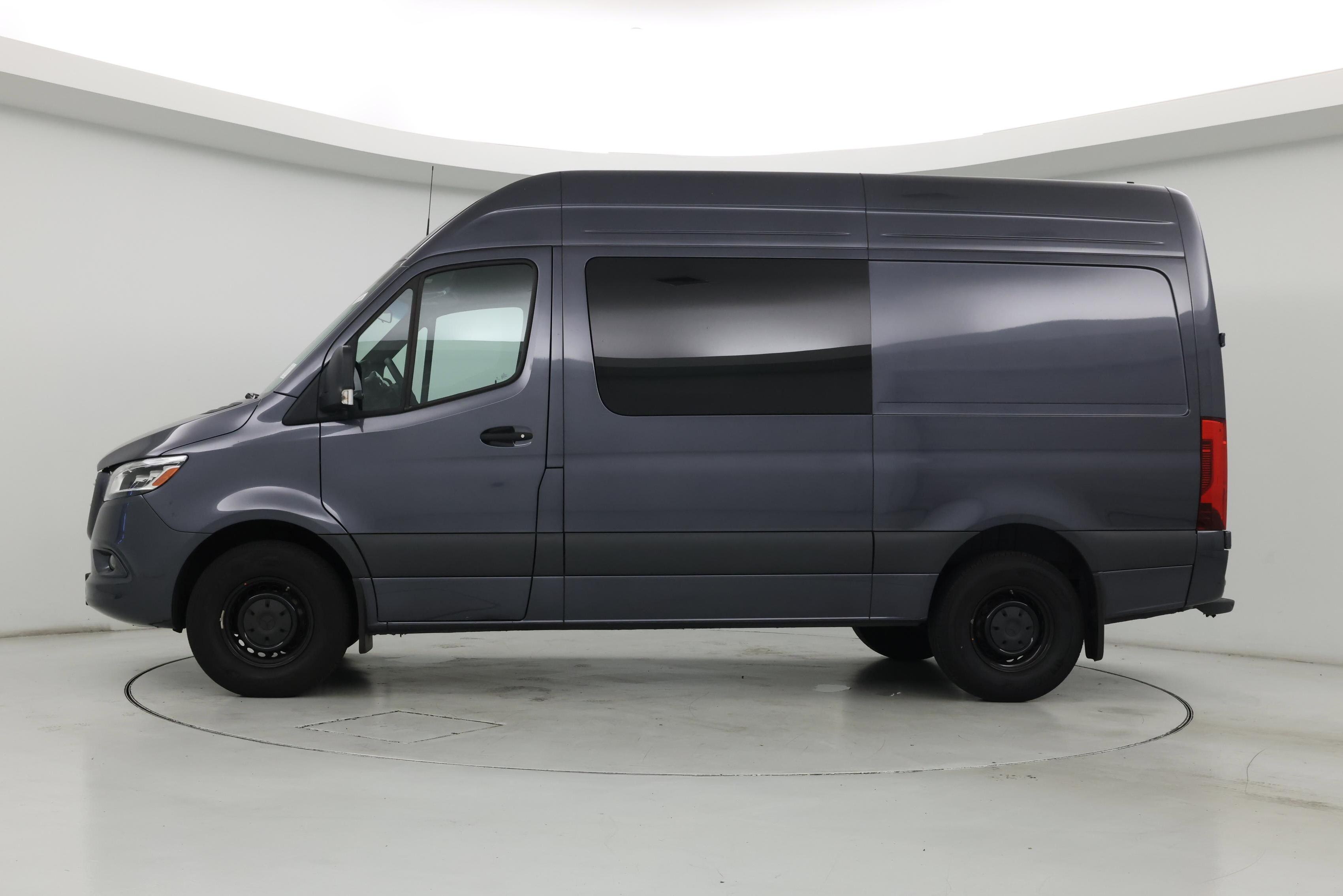 Thumbnail: 2024 Mercedes-Benz Sprinter - 3