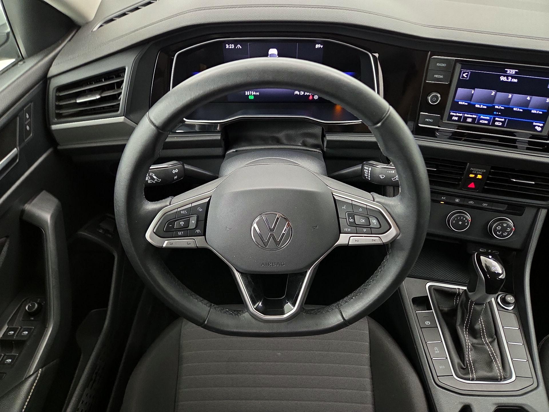 Thumbnail: 2024 Volkswagen Jetta - 10