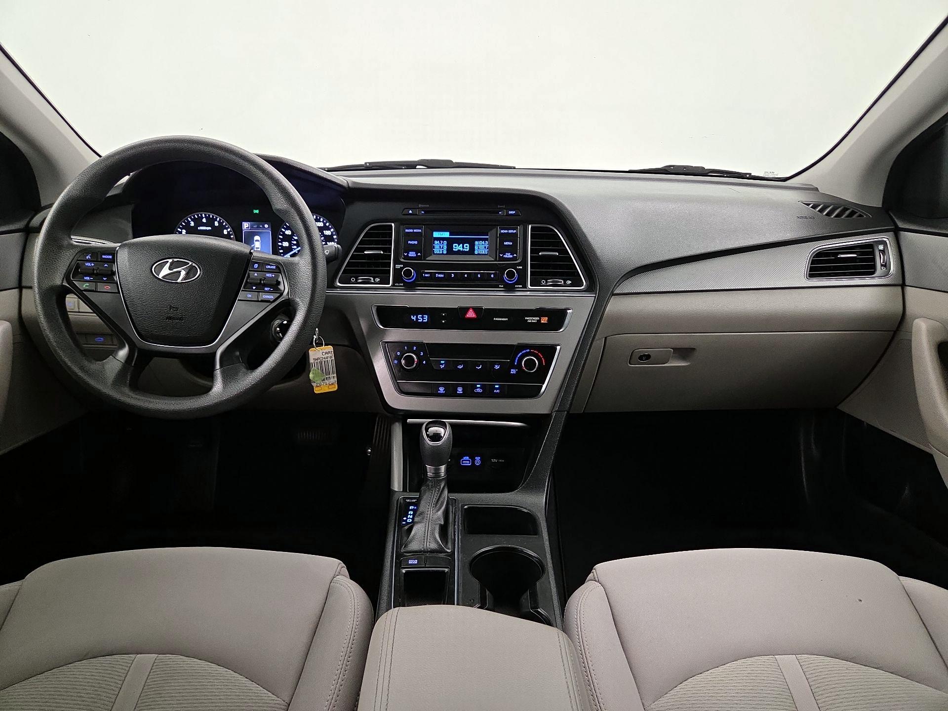 Thumbnail: 2015 Hyundai Sonata - 9