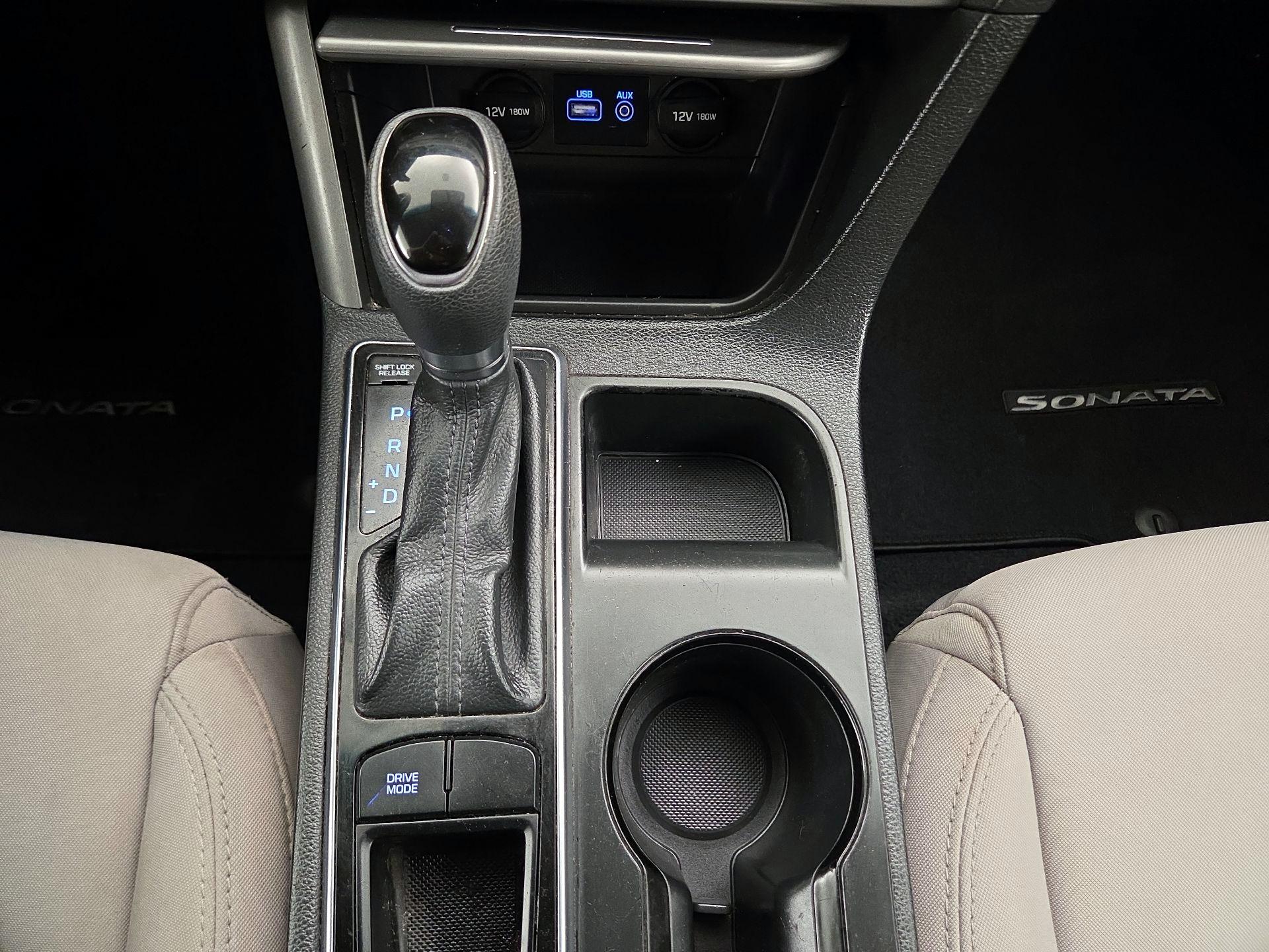 Thumbnail: 2015 Hyundai Sonata - 16