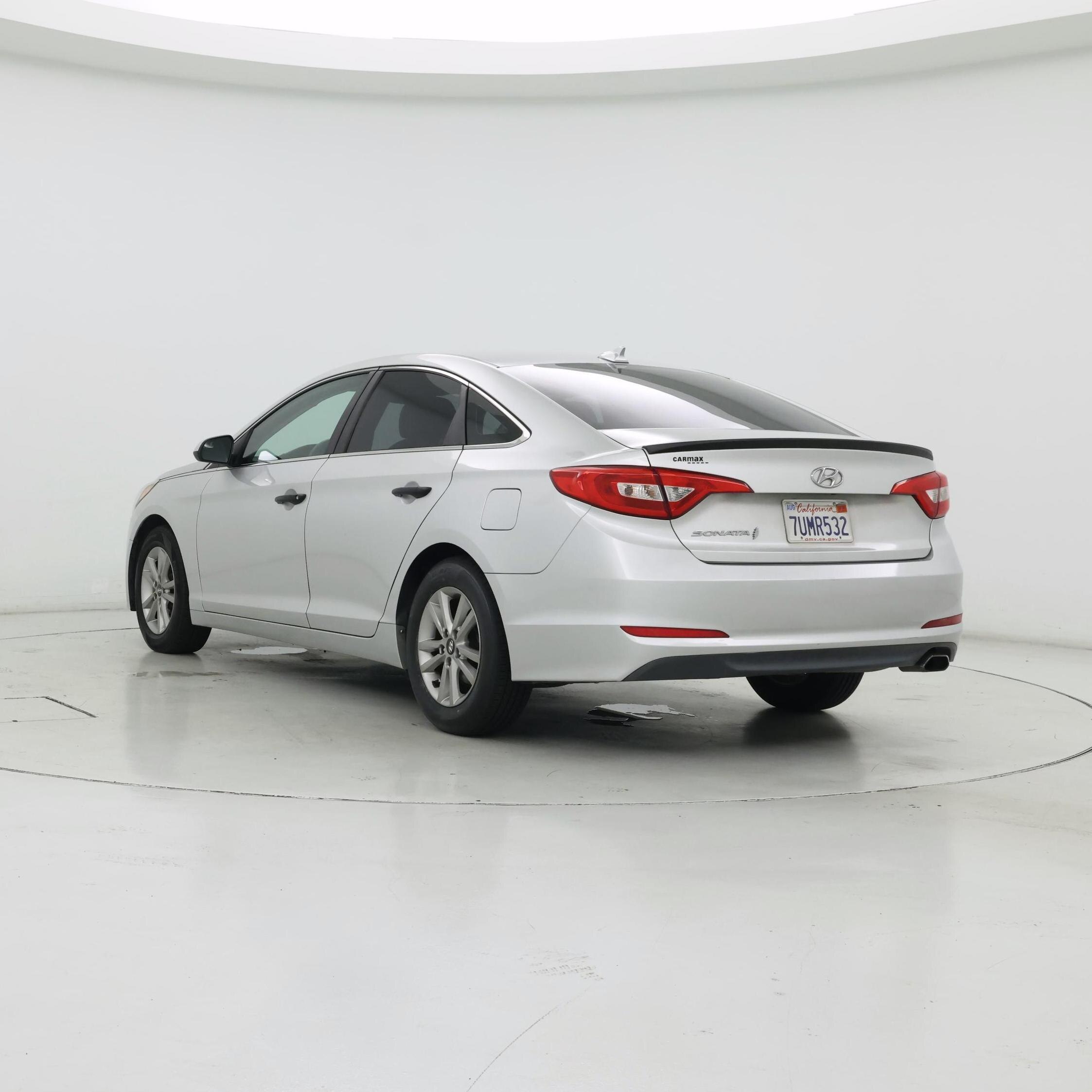 Thumbnail: 2015 Hyundai Sonata - 2