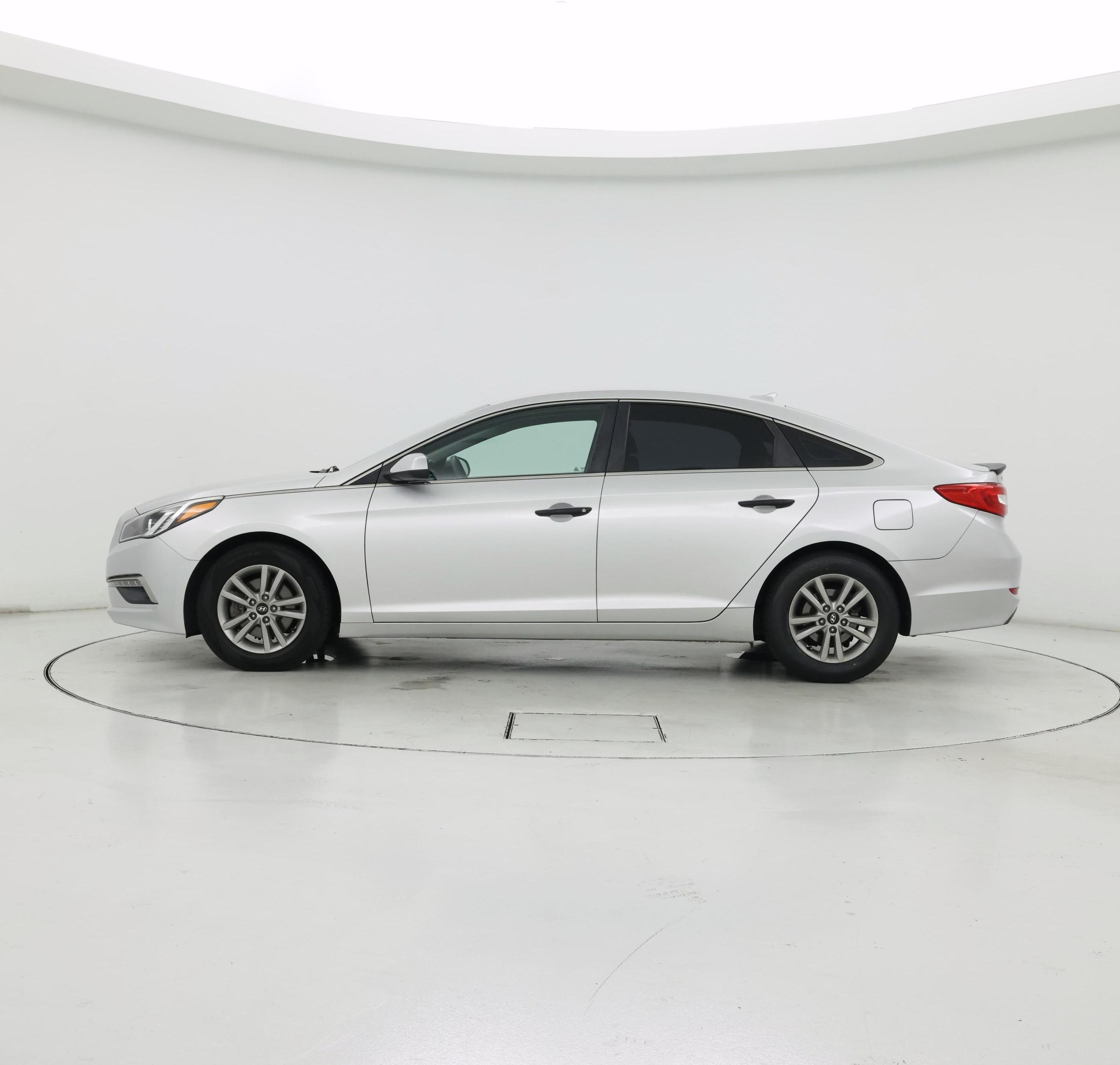 Thumbnail: 2015 Hyundai Sonata - 3