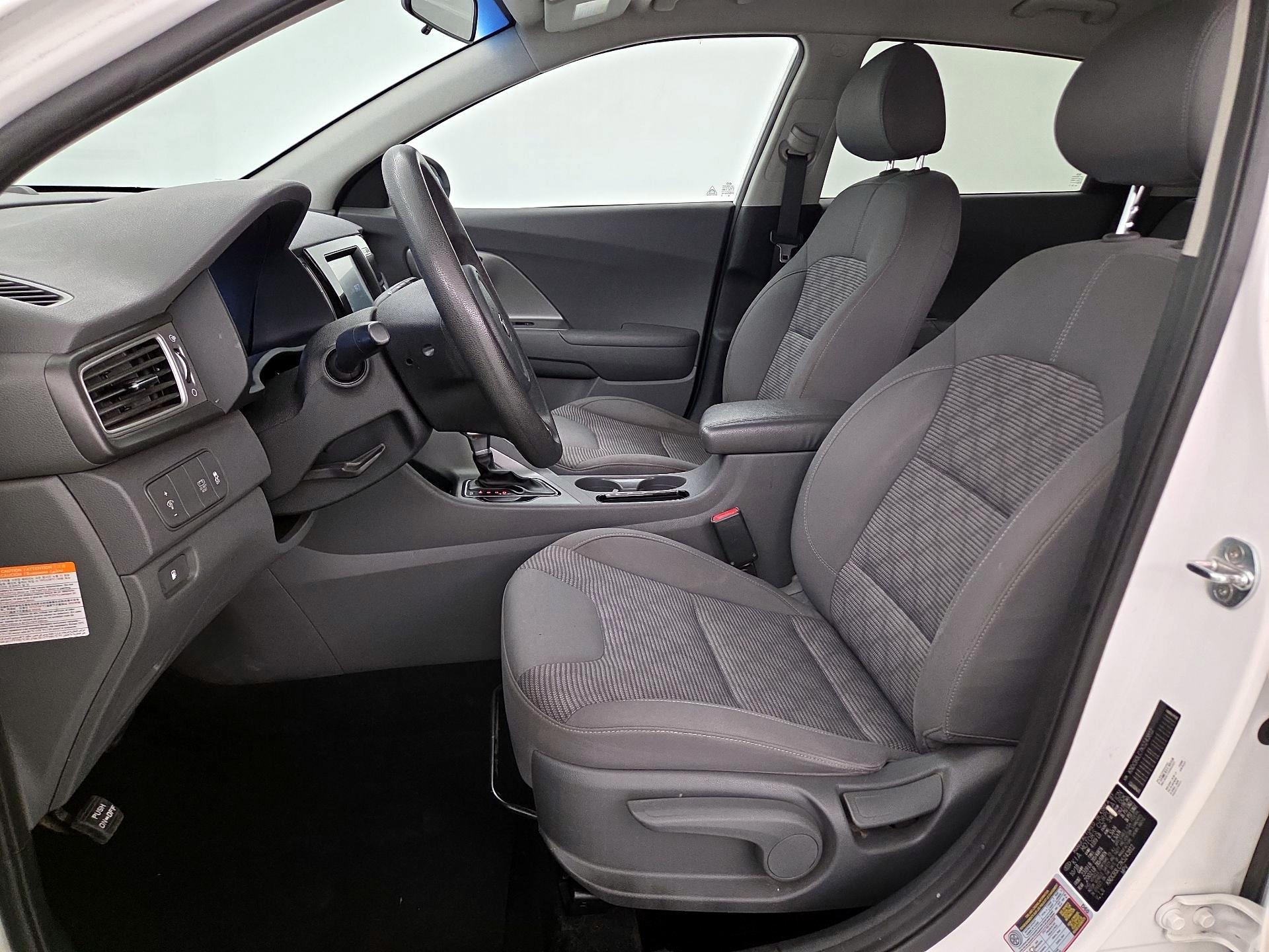 Thumbnail: 2019 Kia Niro - 11