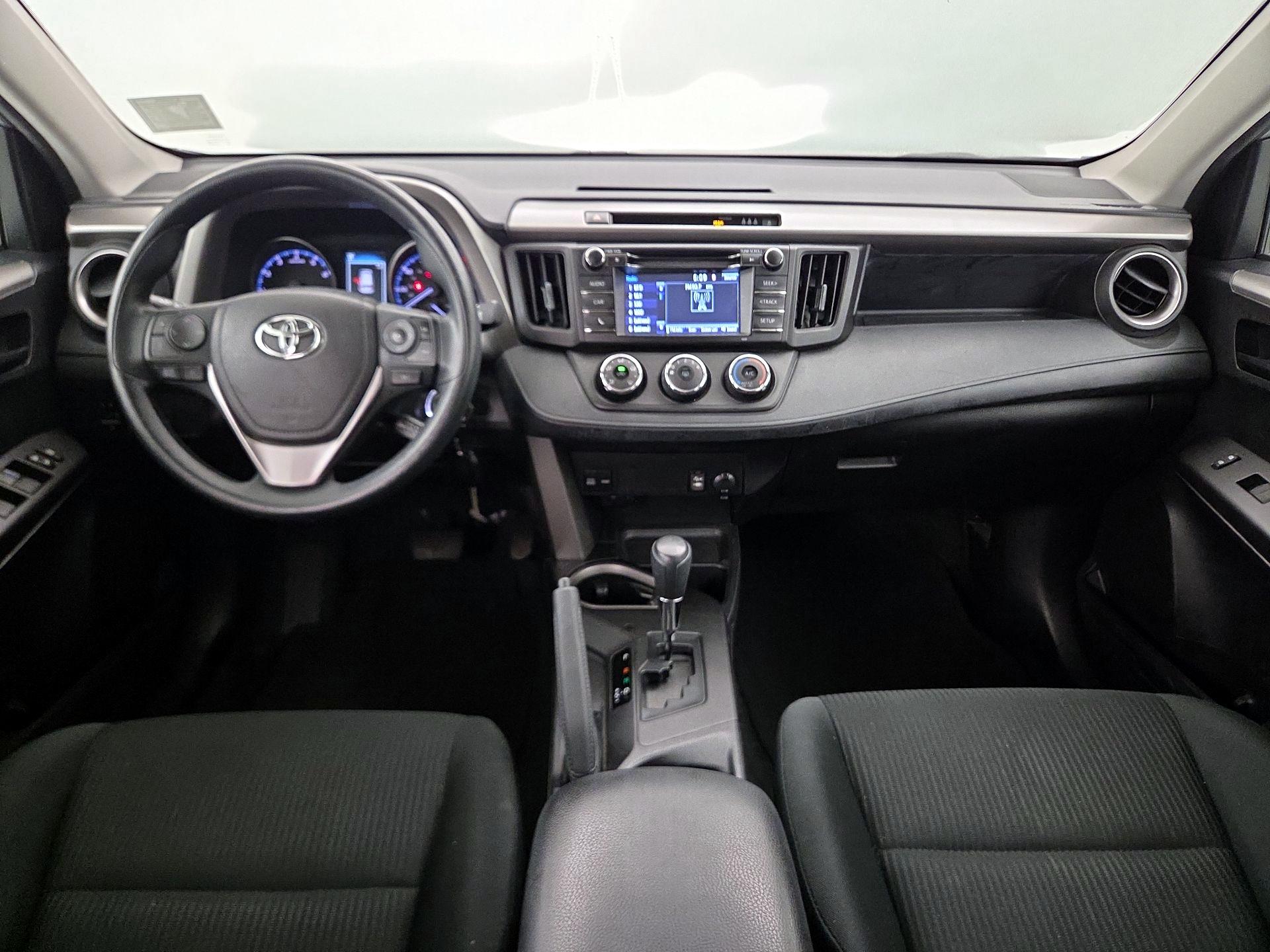 Thumbnail: 2017 Toyota RAV4 - 9