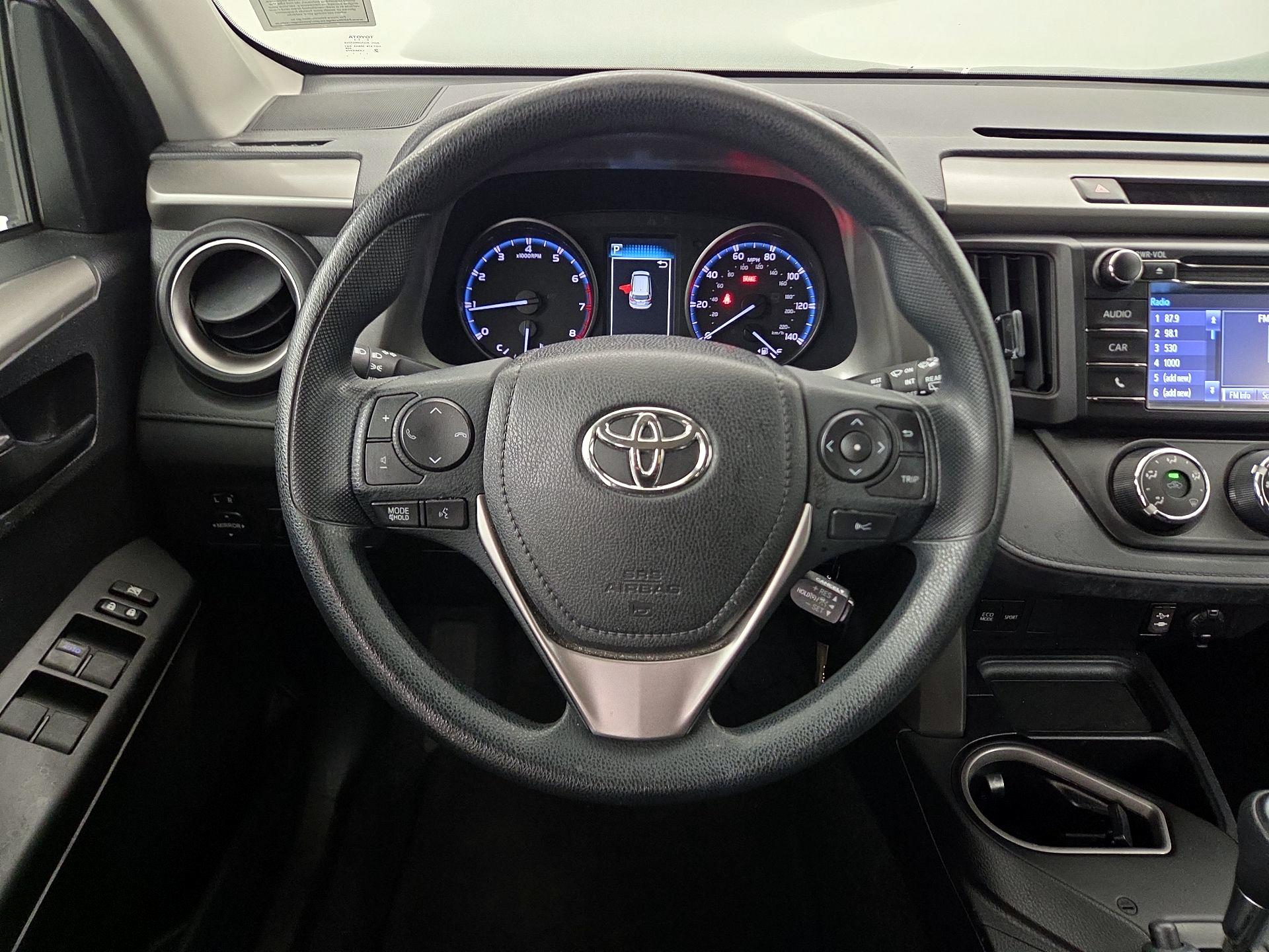 Thumbnail: 2017 Toyota RAV4 - 10