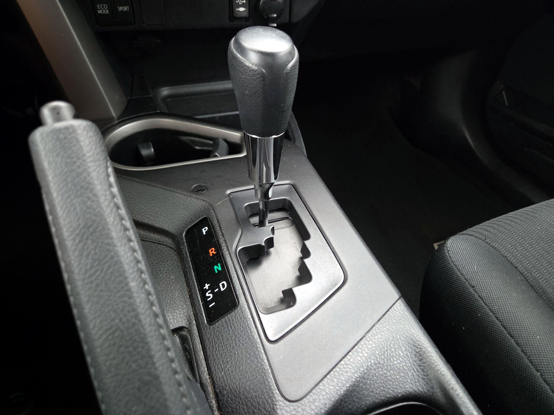 Thumbnail: 2017 Toyota RAV4 - 17