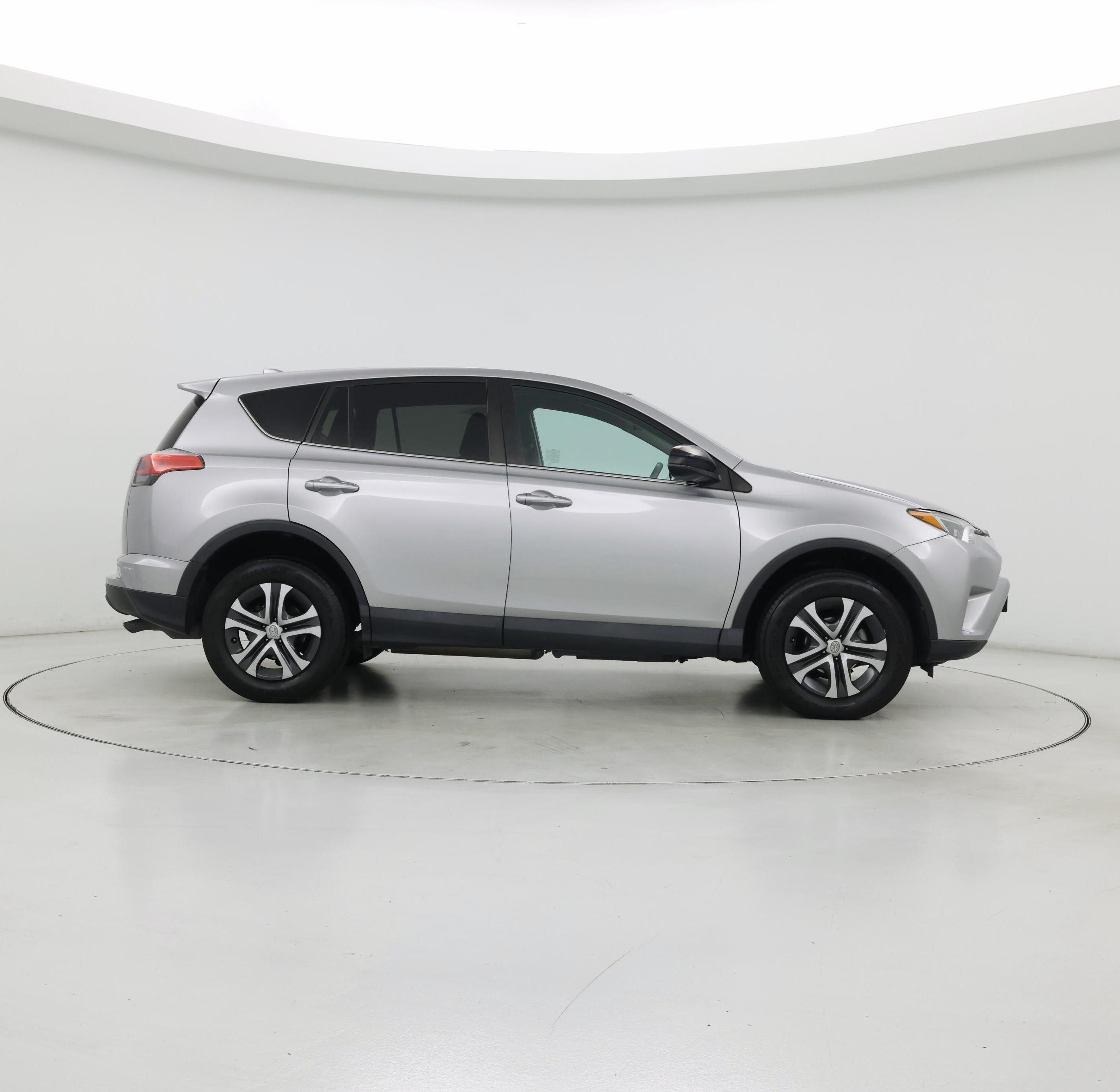 Thumbnail: 2017 Toyota RAV4 - 7