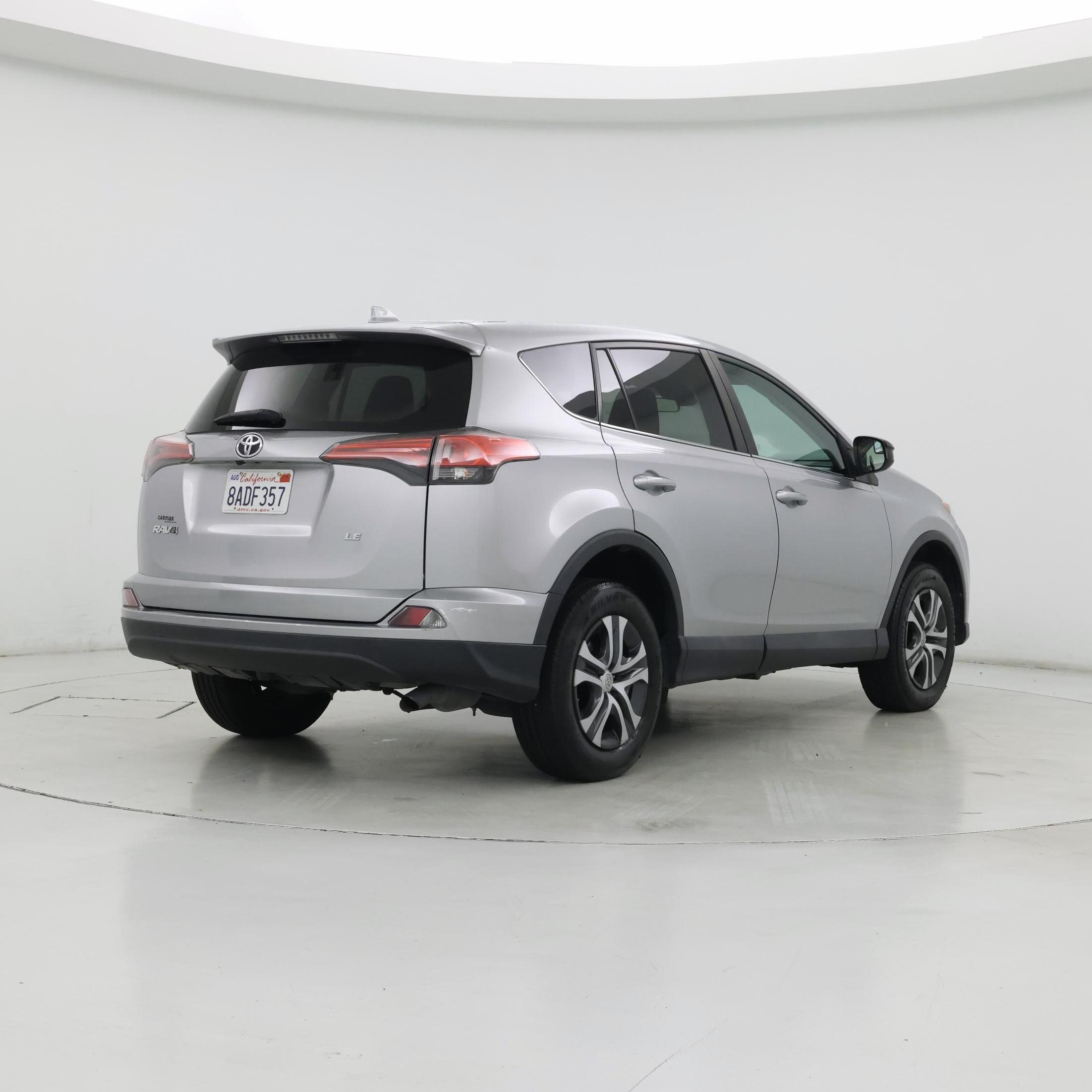 Thumbnail: 2017 Toyota RAV4 - 8