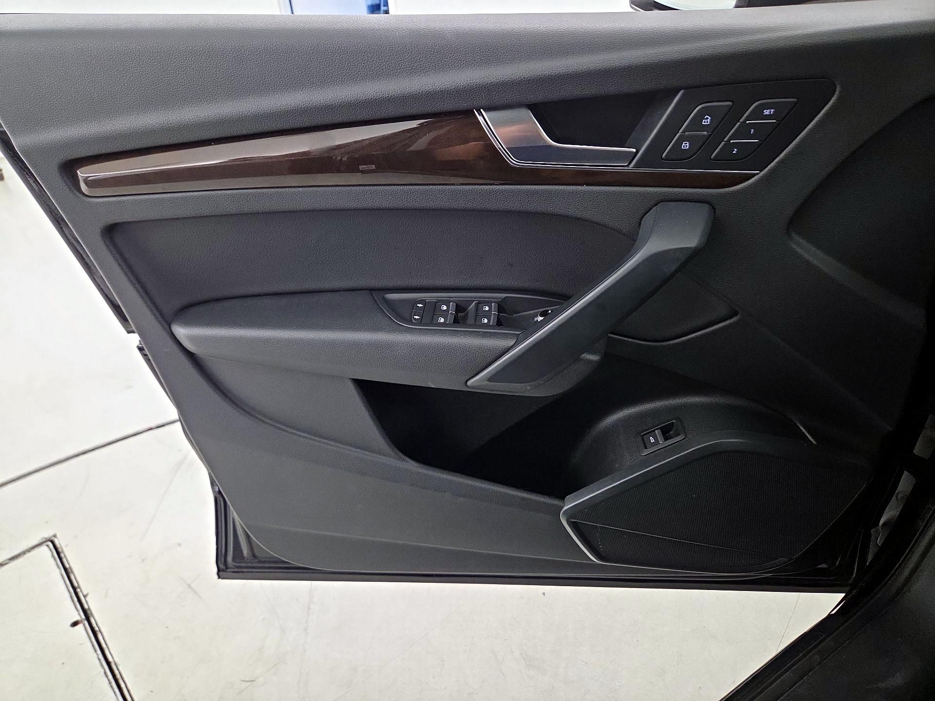 Thumbnail: 2019 Audi Q5 - 12
