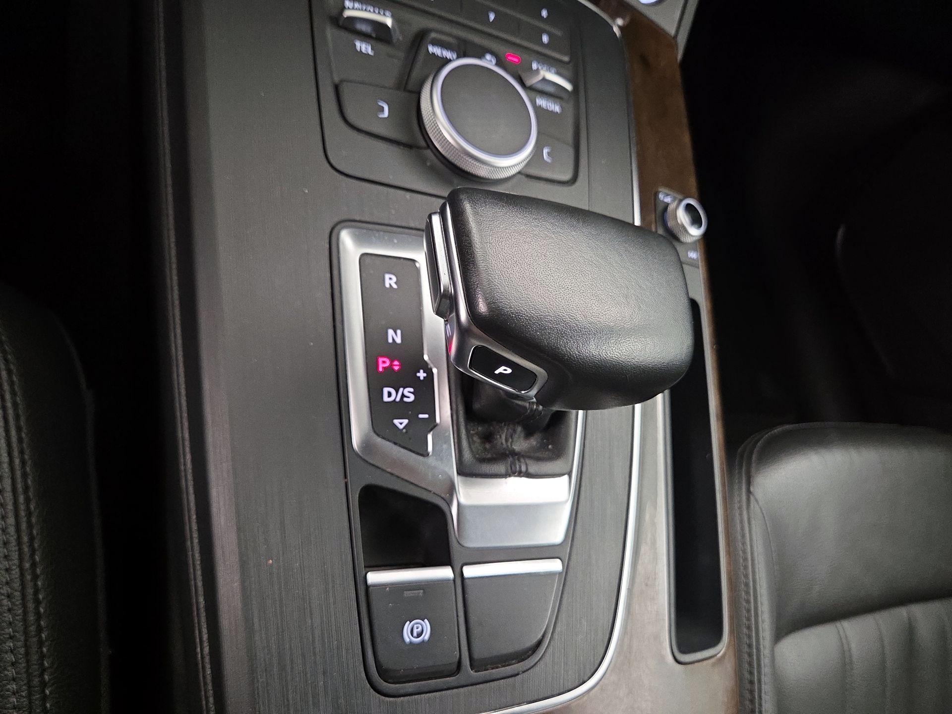 Thumbnail: 2019 Audi Q5 - 17