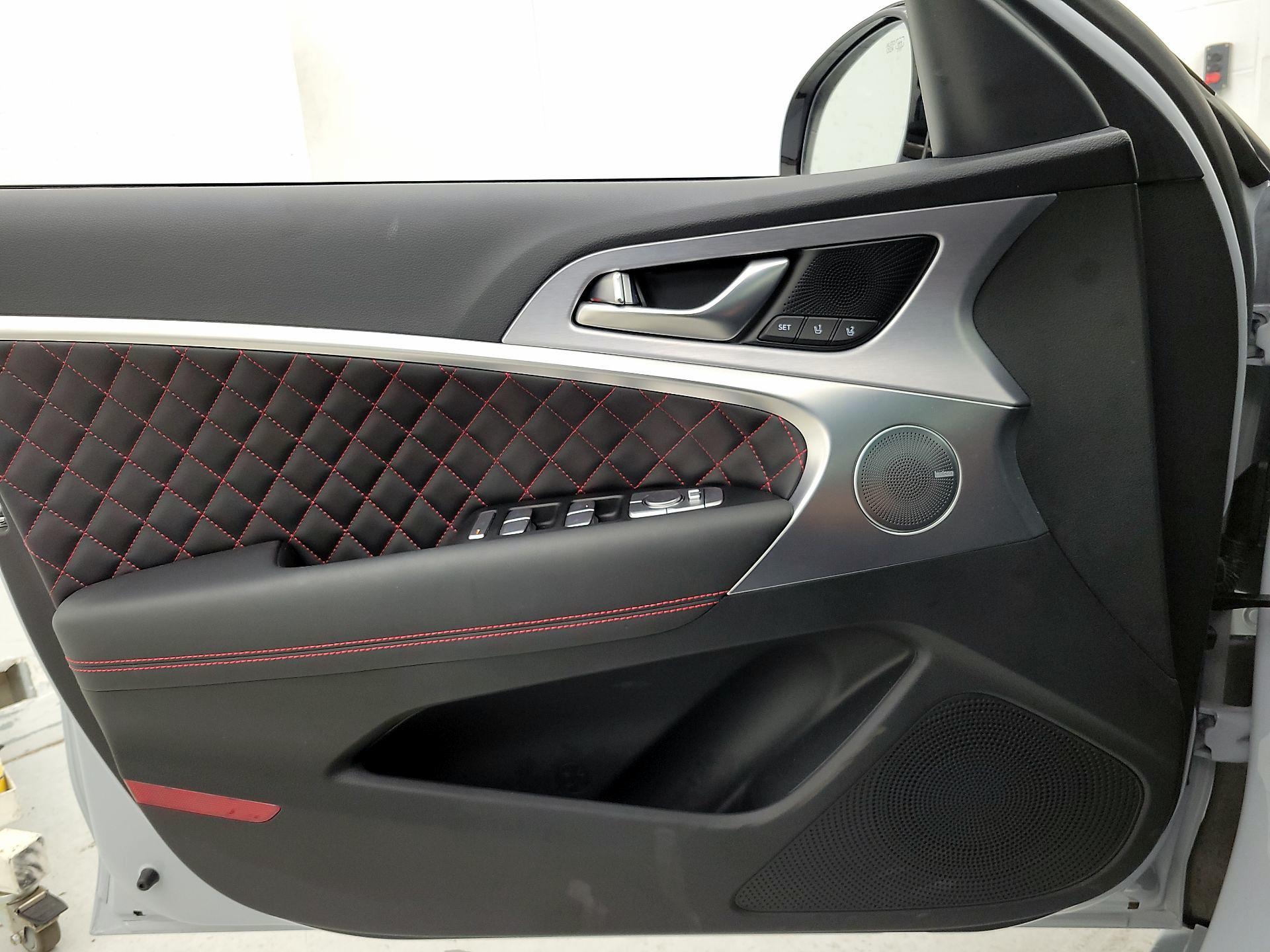 Thumbnail: 2020 Genesis G70 - 12