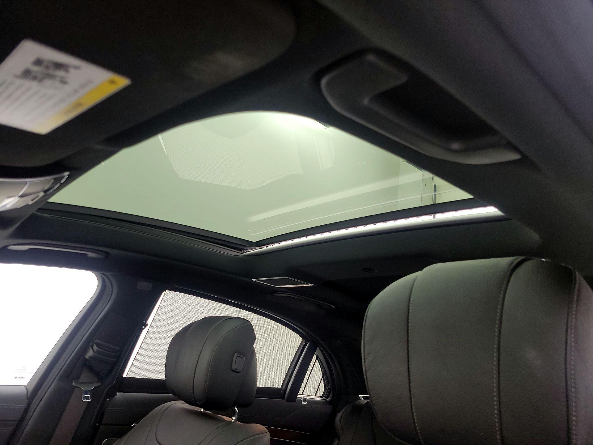 Thumbnail: 2015 Mercedes-Benz S-Class - 18