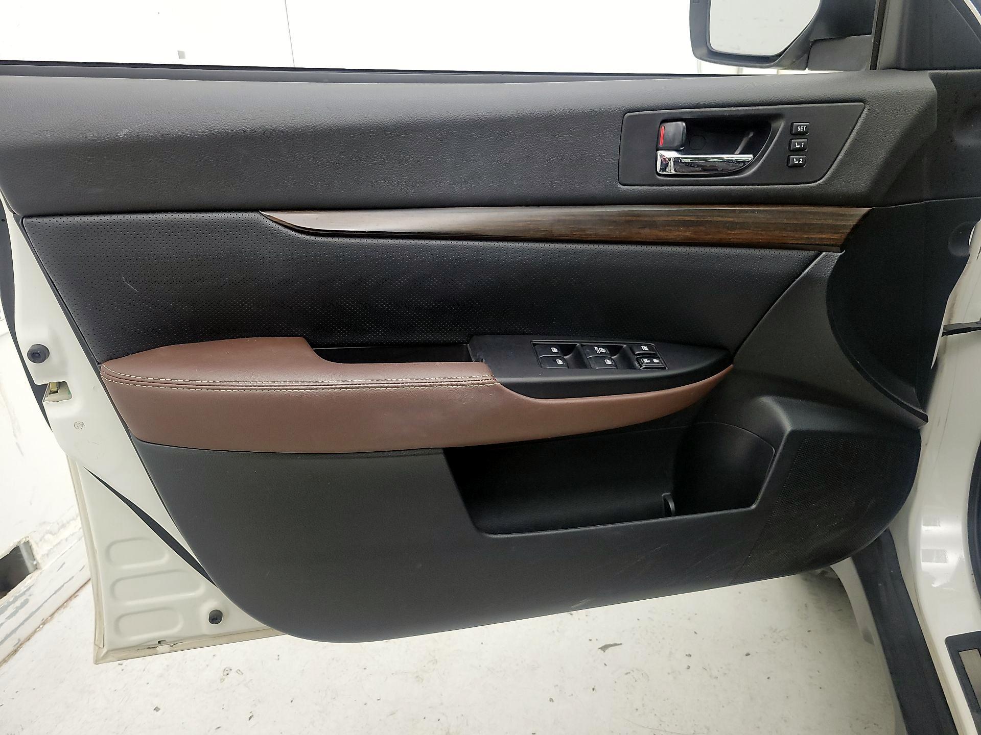 Thumbnail: 2014 Subaru Outback - 12