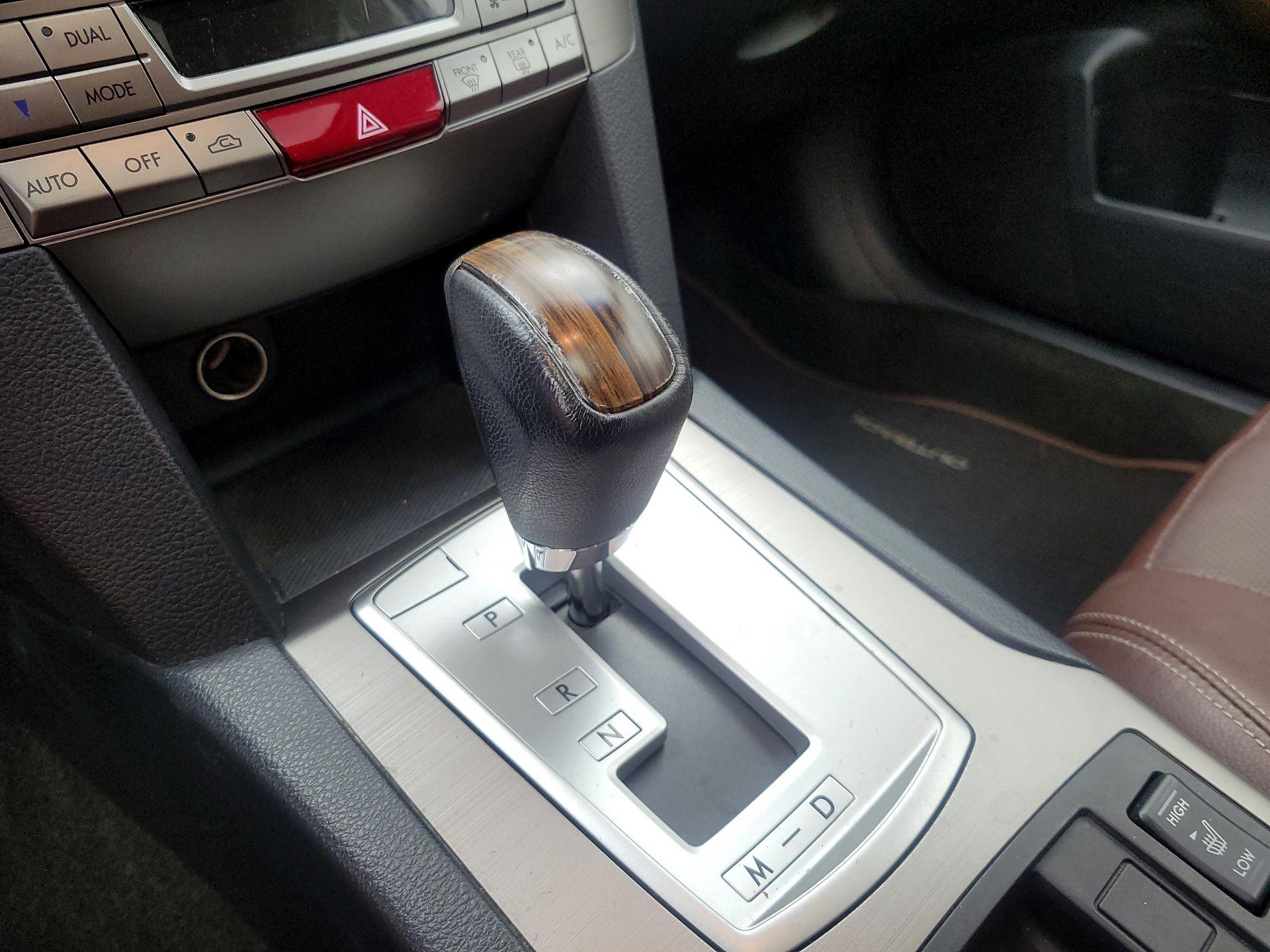 Thumbnail: 2014 Subaru Outback - 16