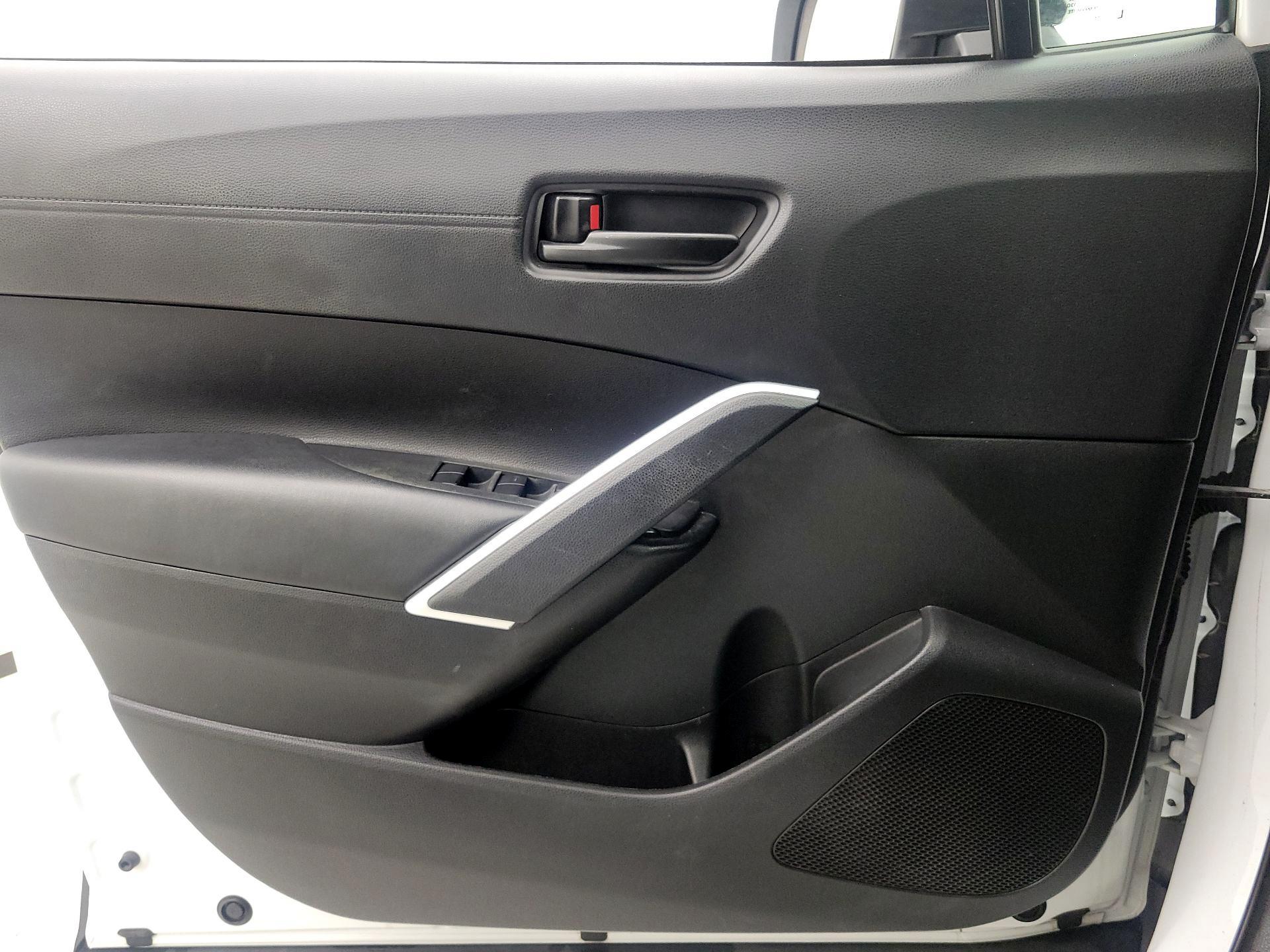 Thumbnail: 2022 Toyota Corolla Cross - 12