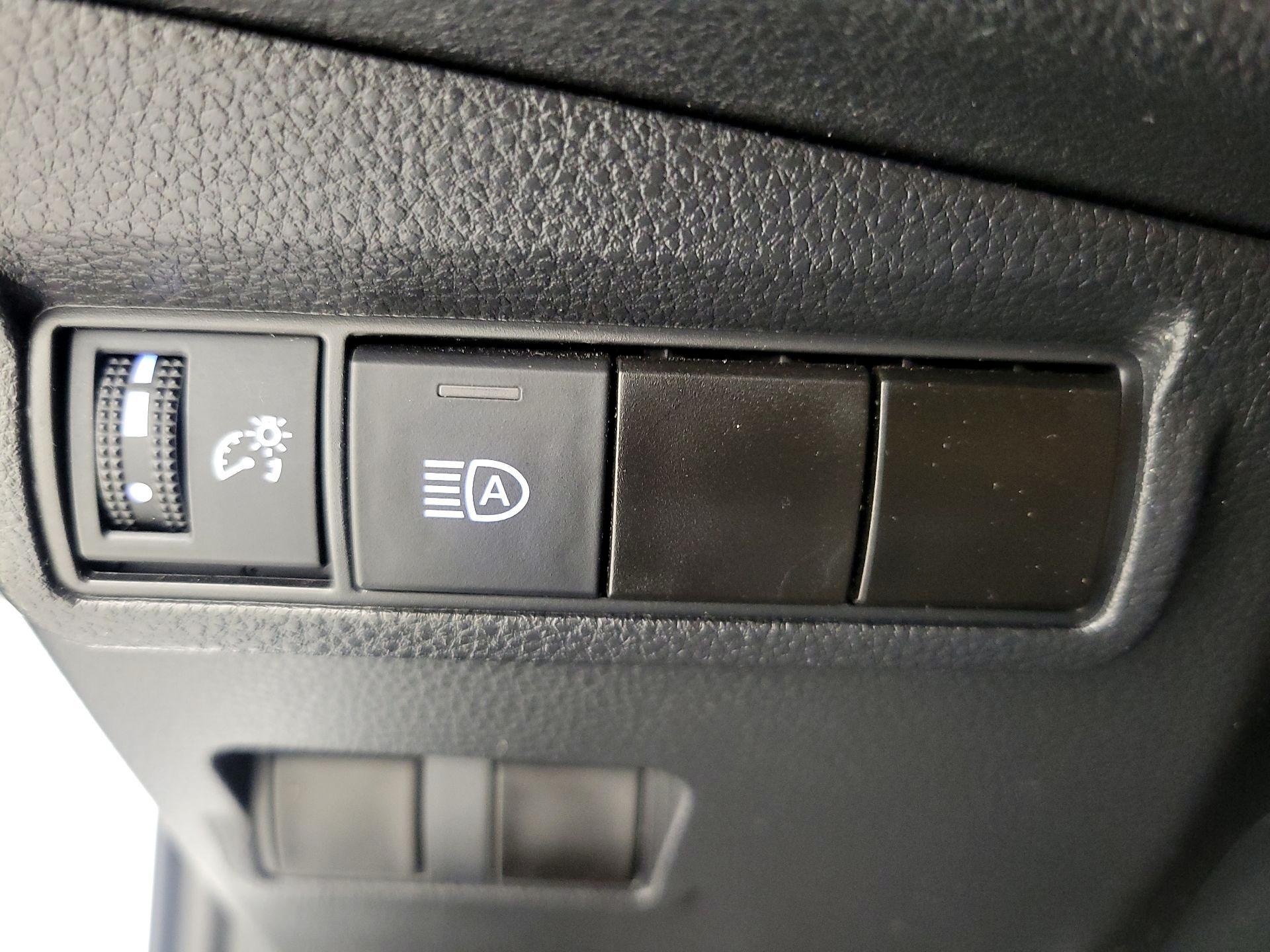 Thumbnail: 2022 Toyota Corolla Cross - 13