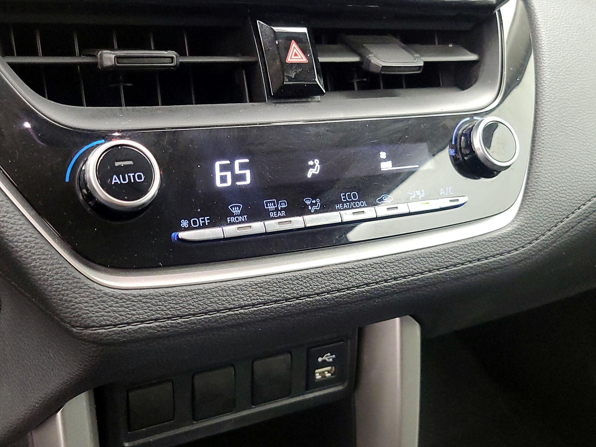 Thumbnail: 2022 Toyota Corolla Cross - 16