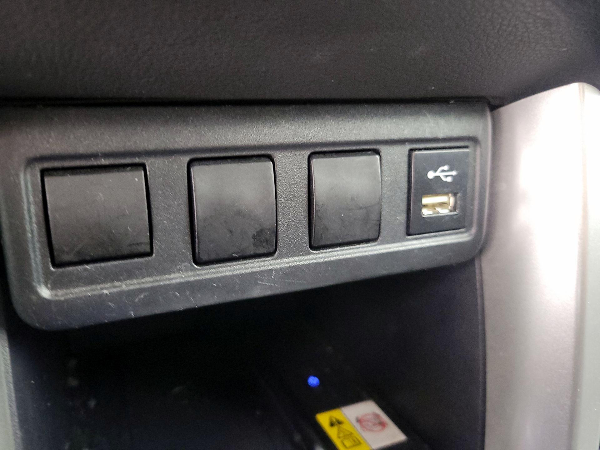 Thumbnail: 2022 Toyota Corolla Cross - 18