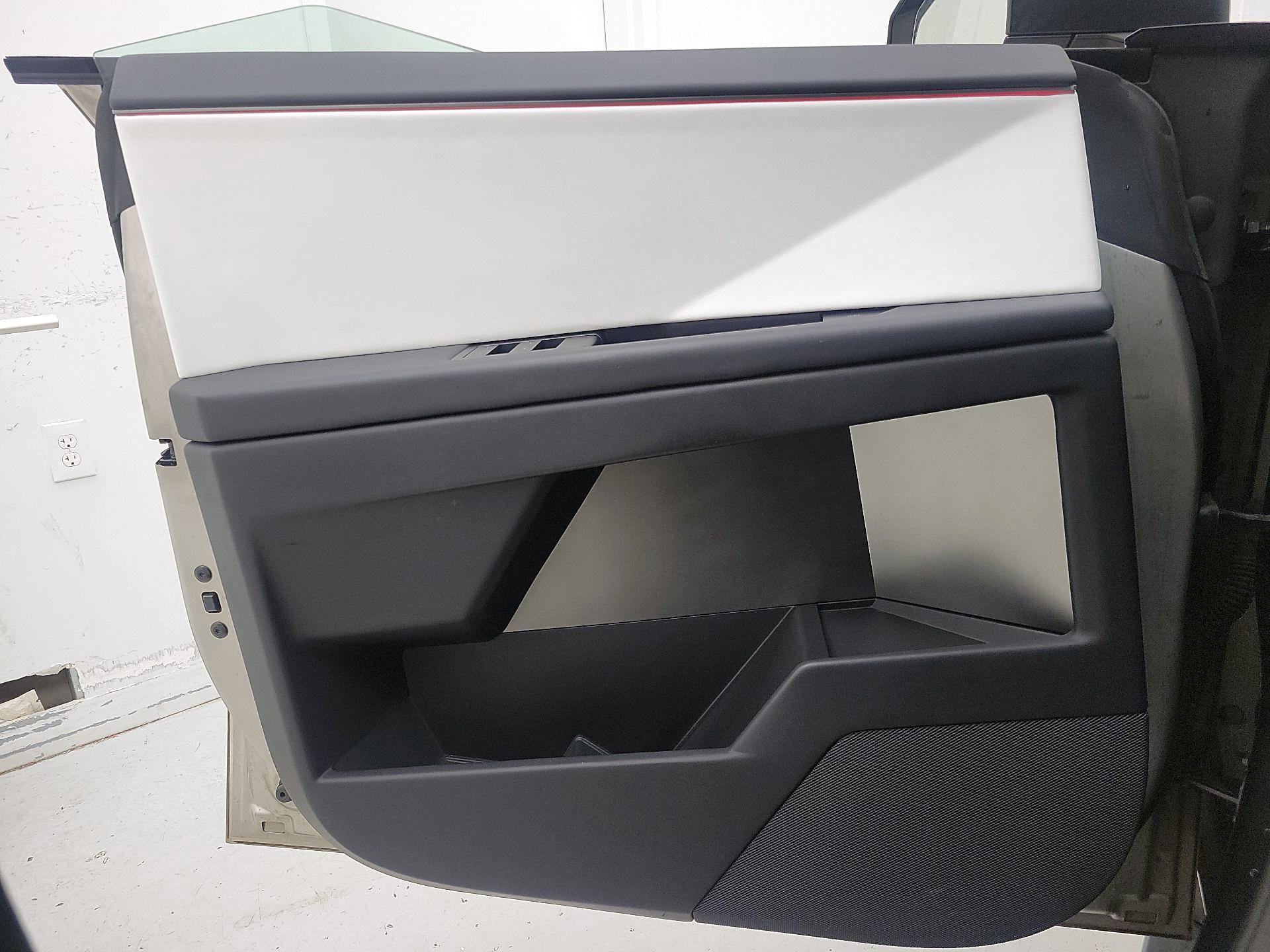 Thumbnail: 2024 Tesla Cybertruck - 12