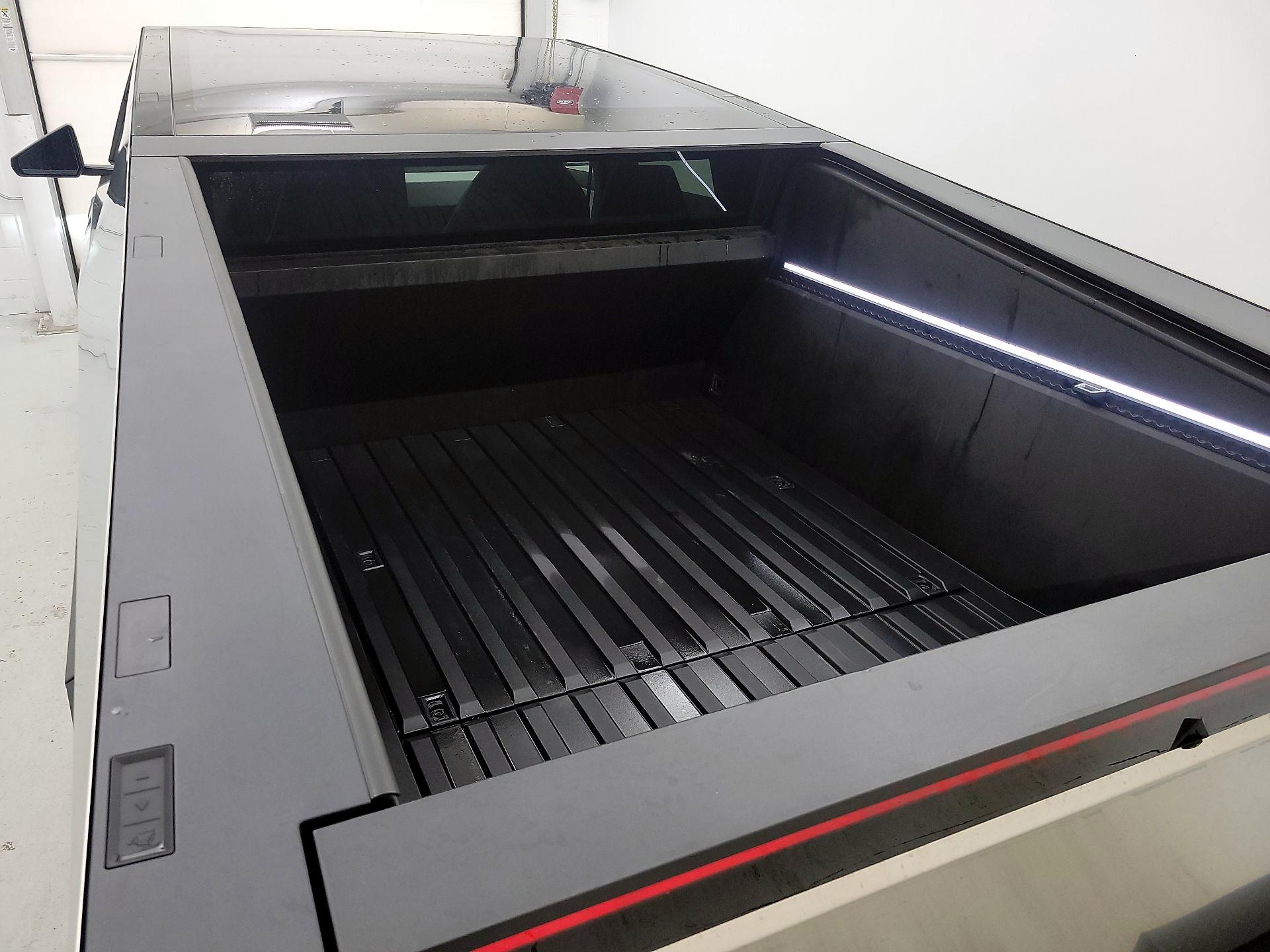 Thumbnail: 2024 Tesla Cybertruck - 19