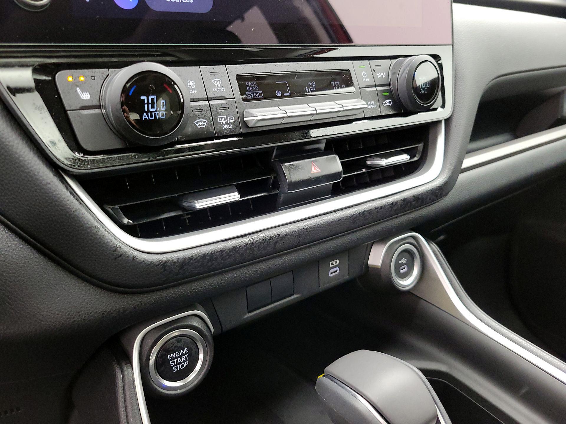 Thumbnail: 2026 Toyota Grand Highlander - 15