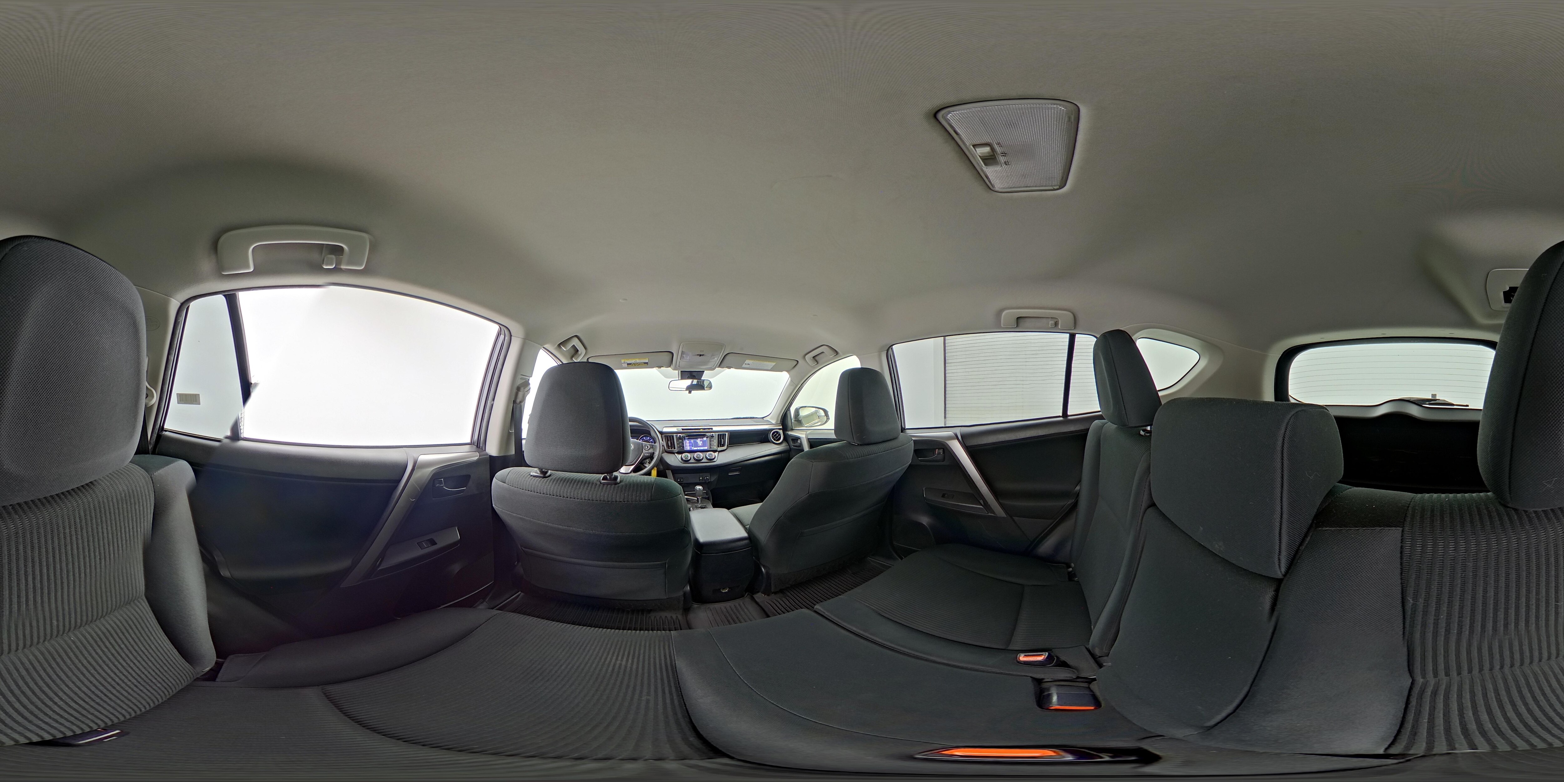 2018 Toyota RAV4 LE - Photo 25