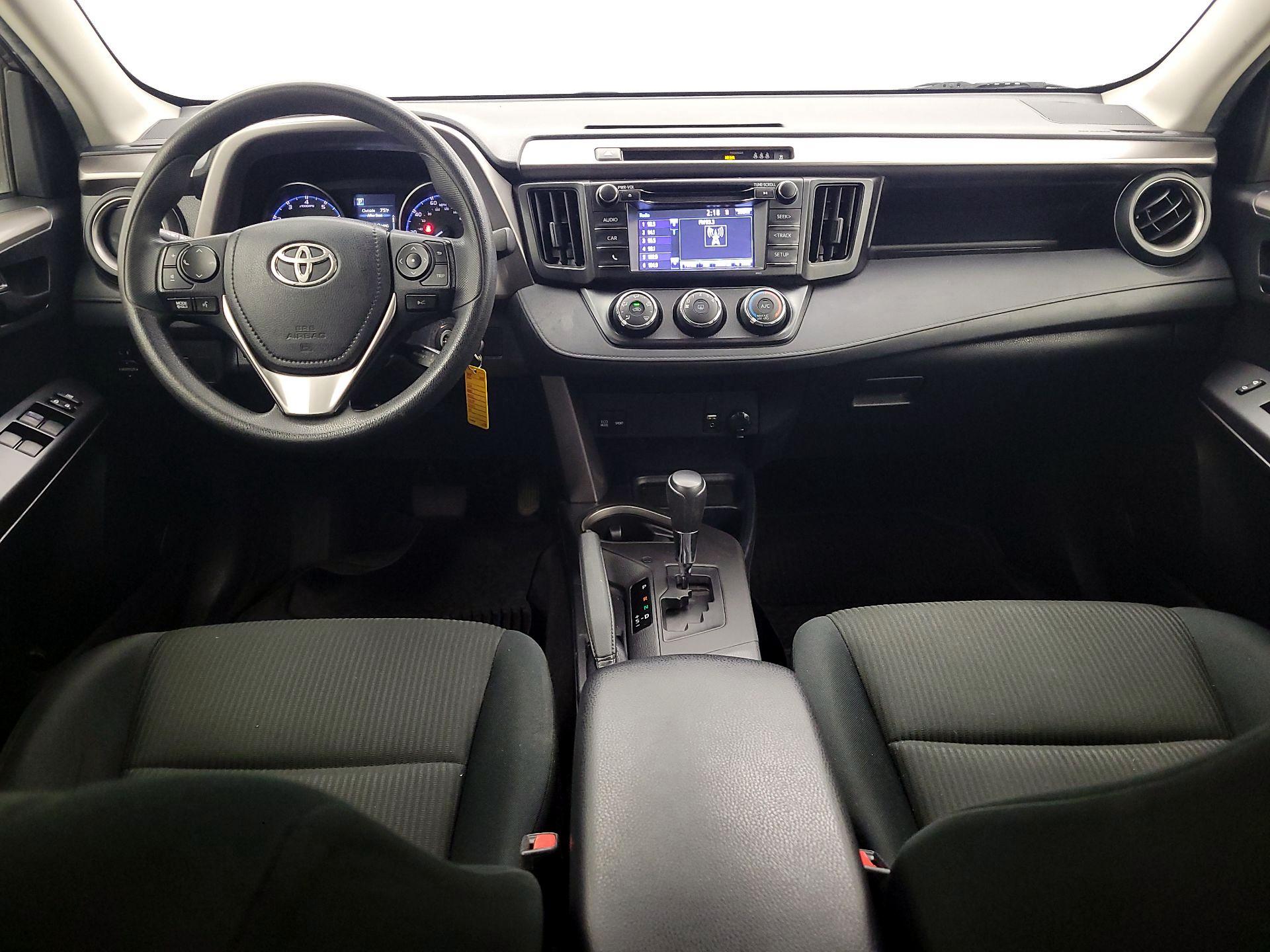 Thumbnail: 2018 Toyota RAV4 - 9