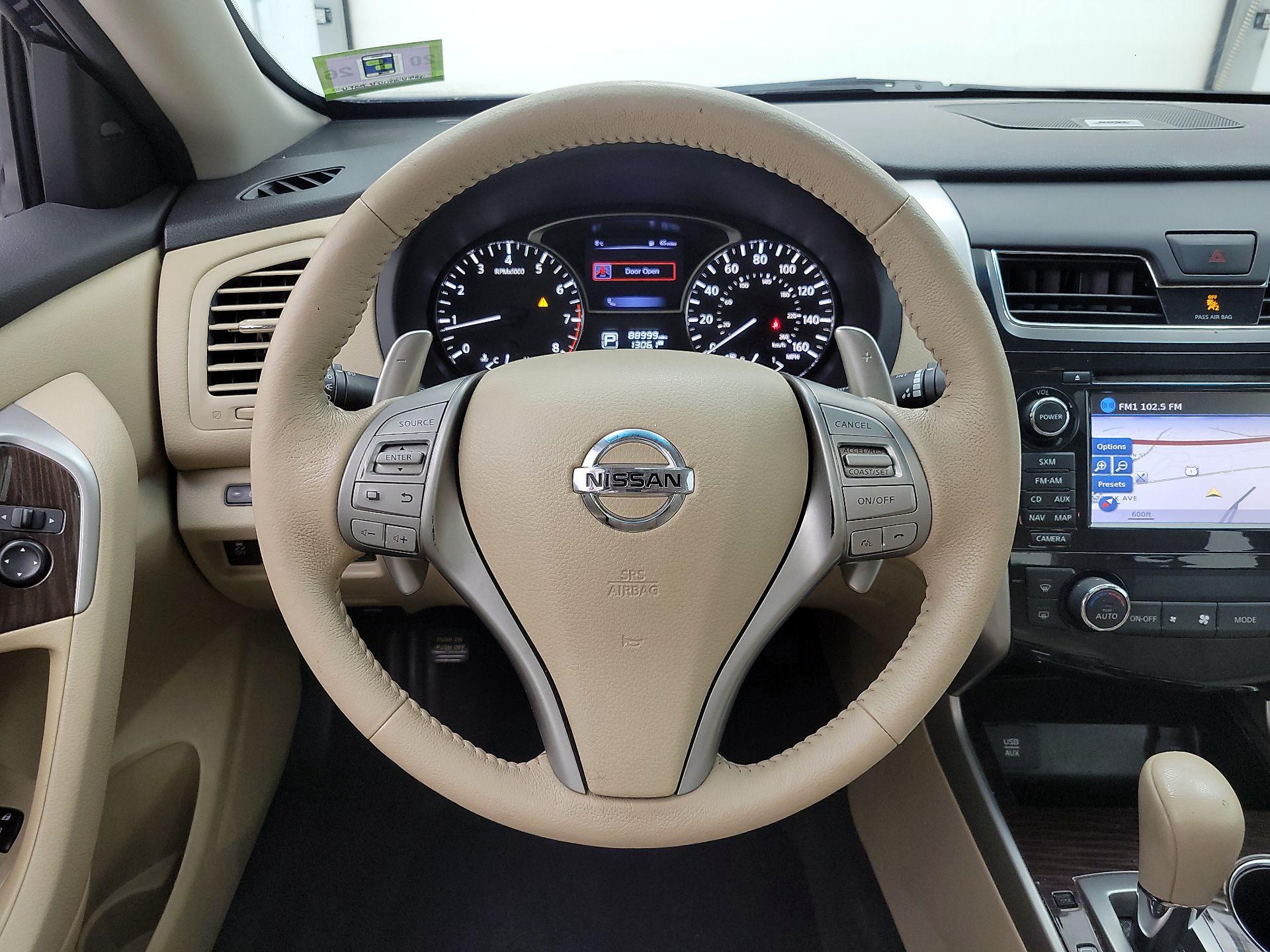 Thumbnail: 2015 Nissan Altima - 10