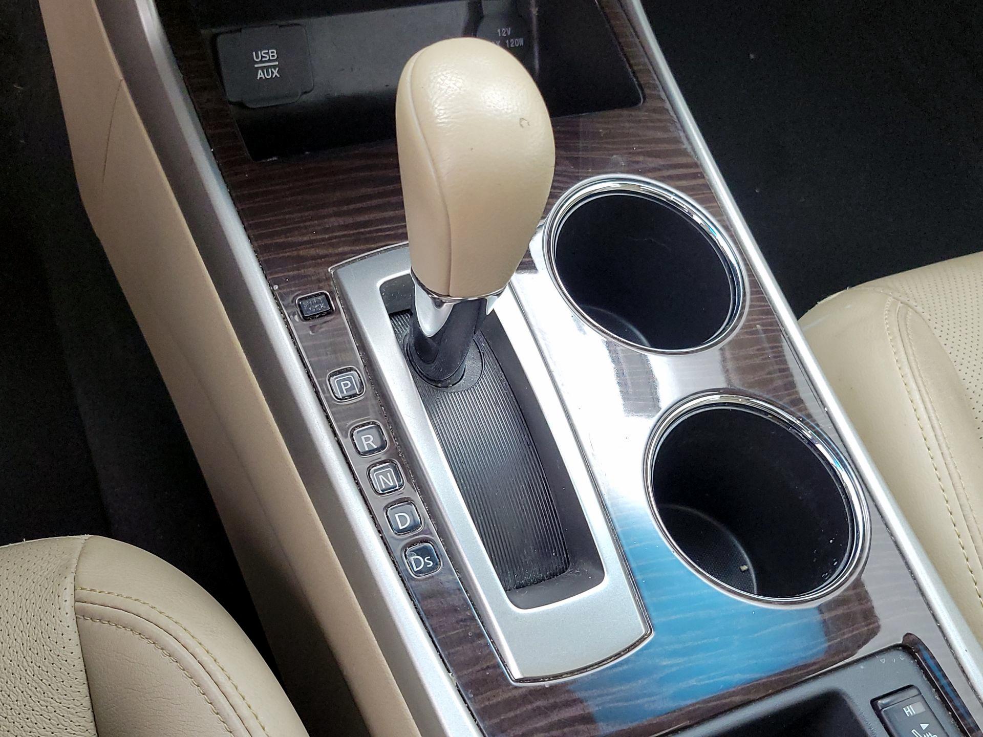 Thumbnail: 2015 Nissan Altima - 18