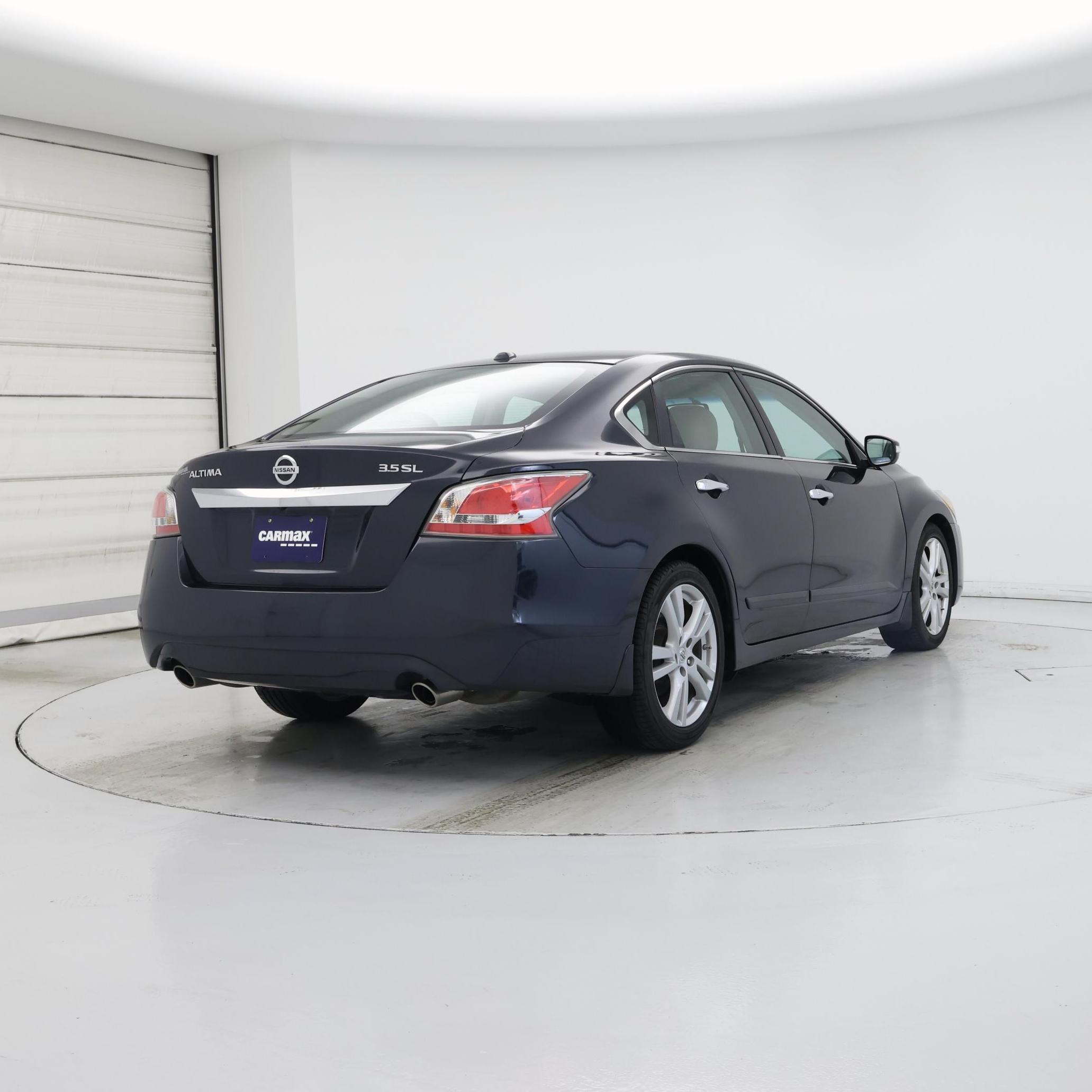 Thumbnail: 2015 Nissan Altima - 8