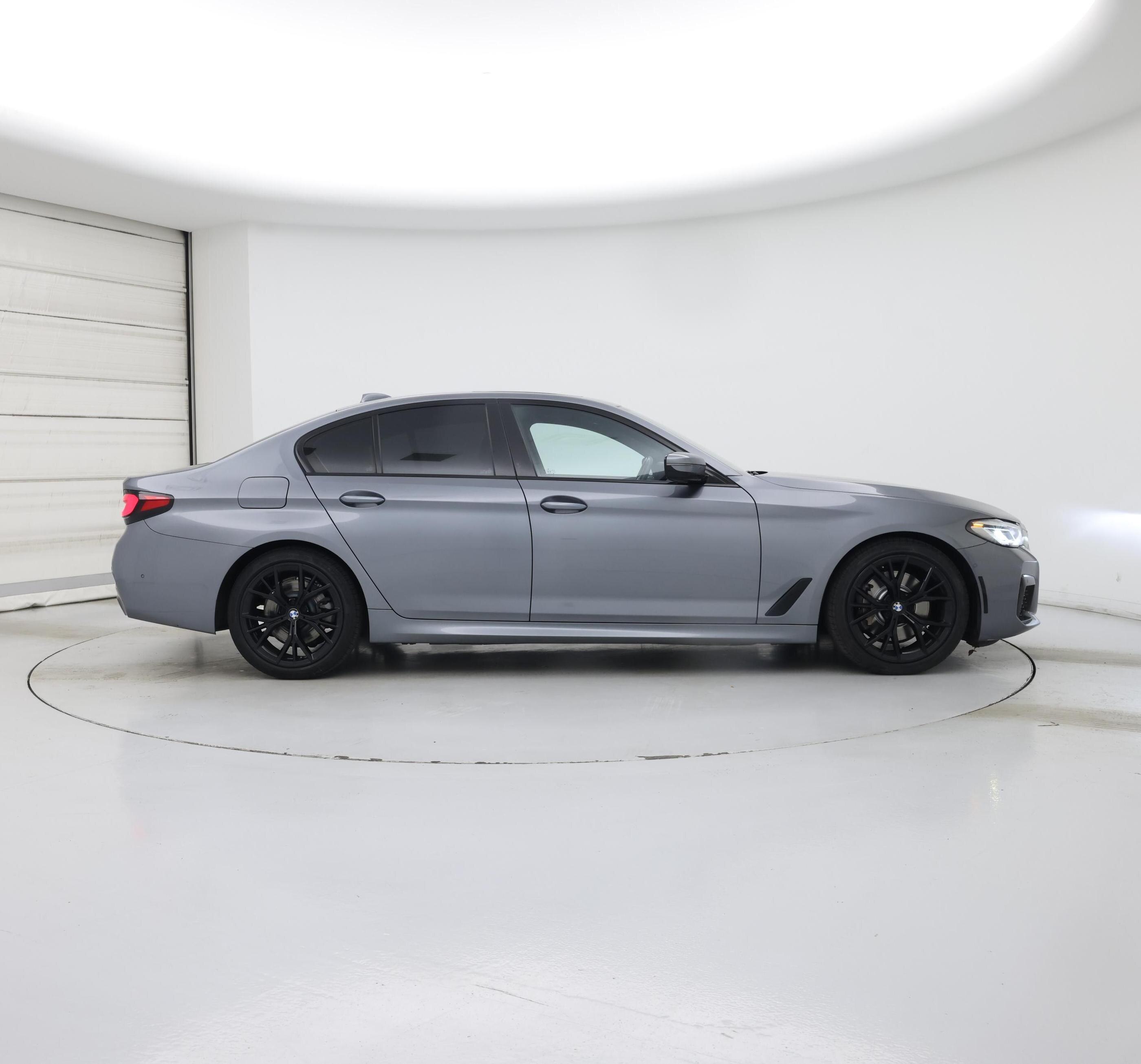 Thumbnail: 2021 BMW 5 Series - 7