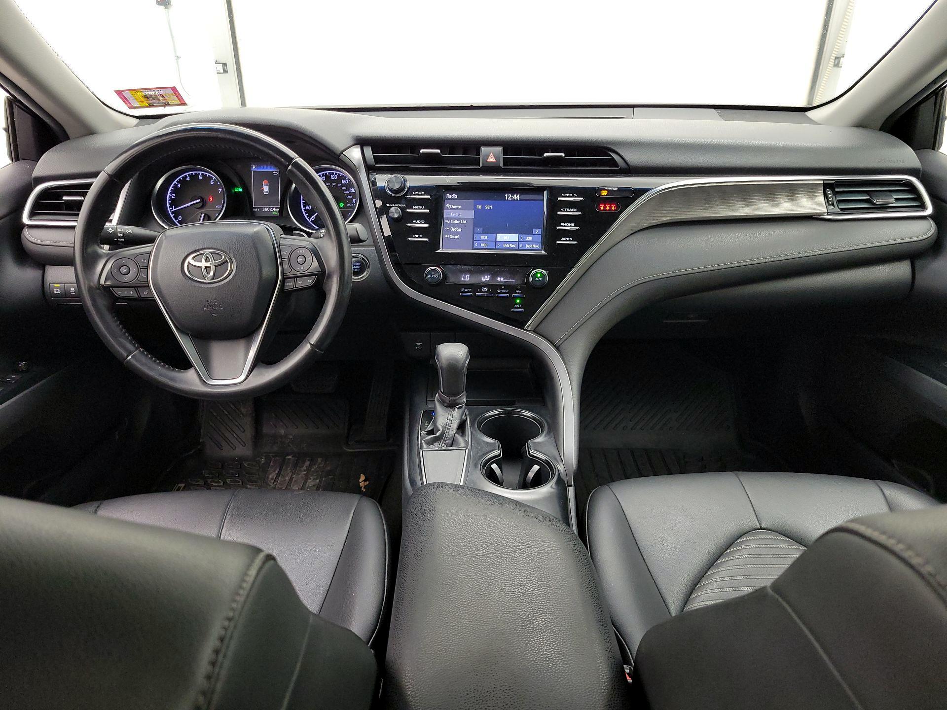 Thumbnail: 2018 Toyota Camry - 9