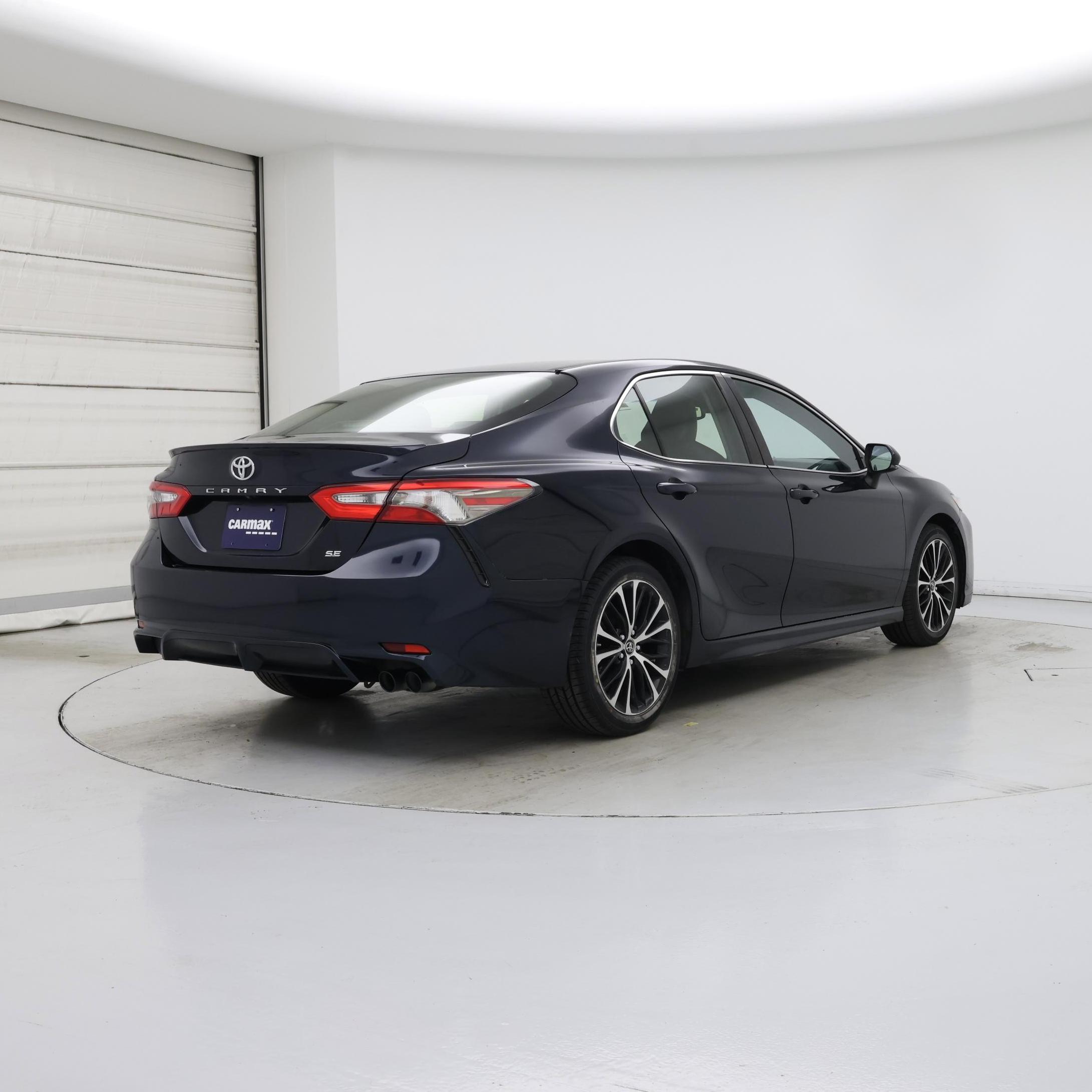 Thumbnail: 2018 Toyota Camry - 8