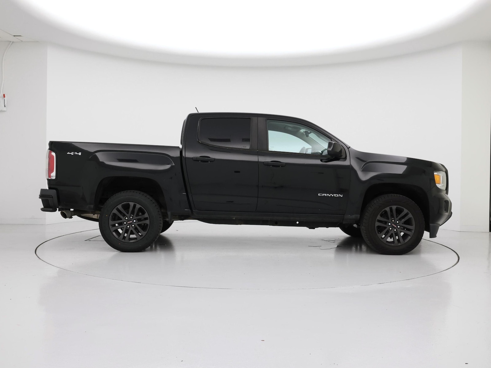 2018 GMC Canyon SLE - Photo 8
