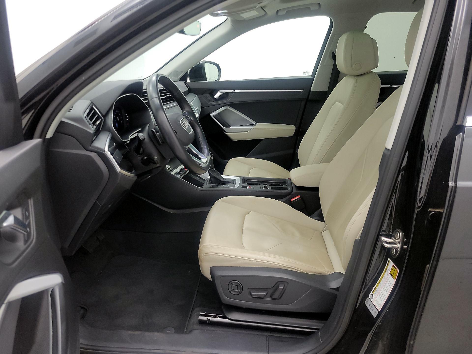 Thumbnail: 2021 Audi Q3 - 11